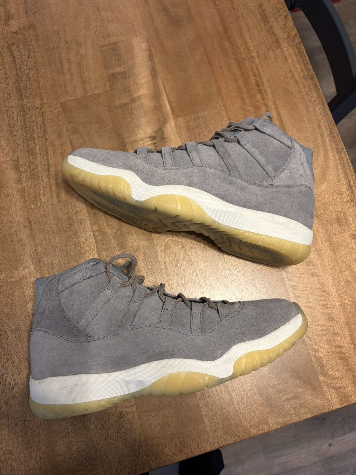 Nike air Jordan retro 11 cool grey suede size 13 men’s