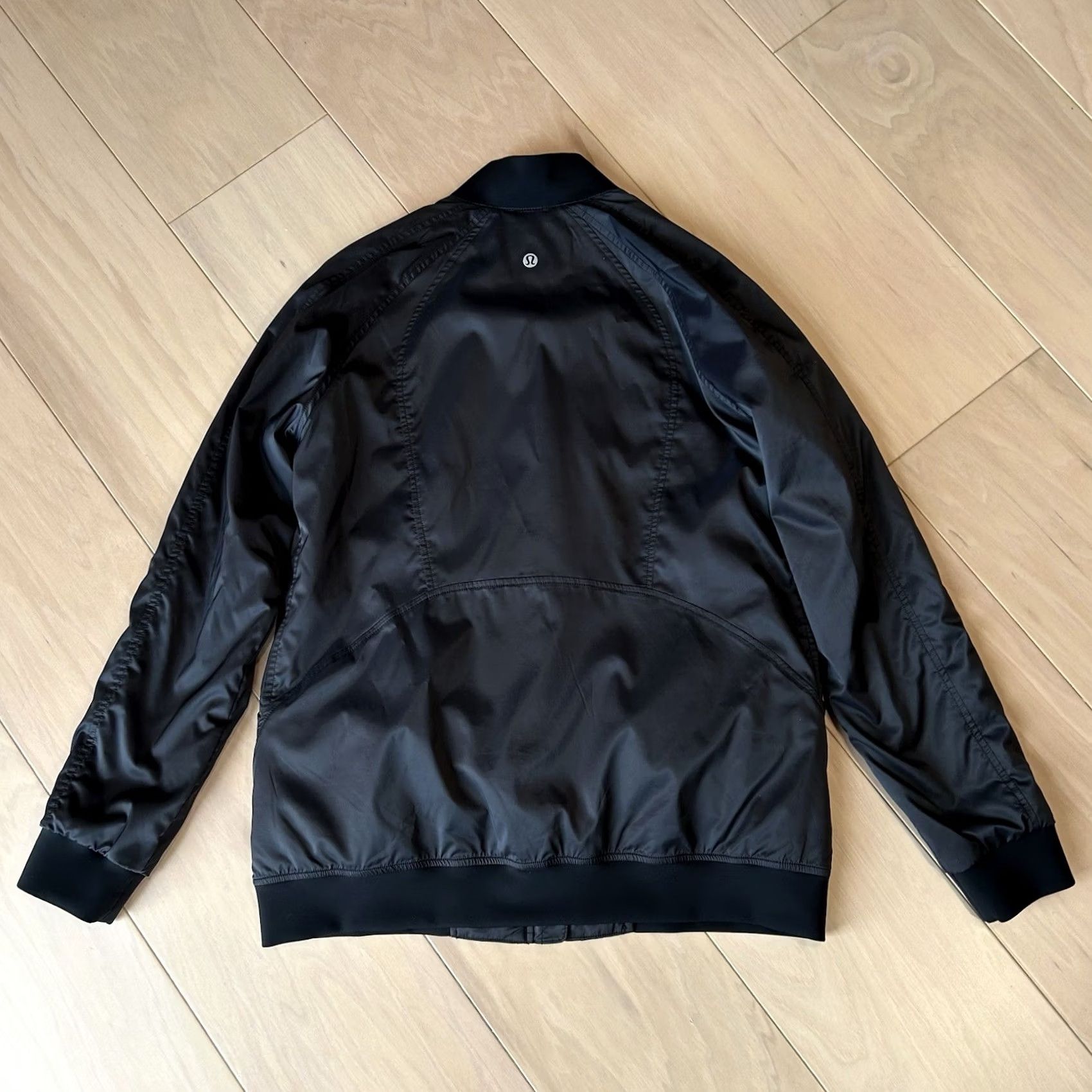 Lululemon Lululemon Trace Back Bomber Black Women’s 4 Jacket Women Regular Short Length Zip Full Zip Logo Nylon Lightweight Solid 4 Size S / US 4 / IT 40 - 3 Thumbnail