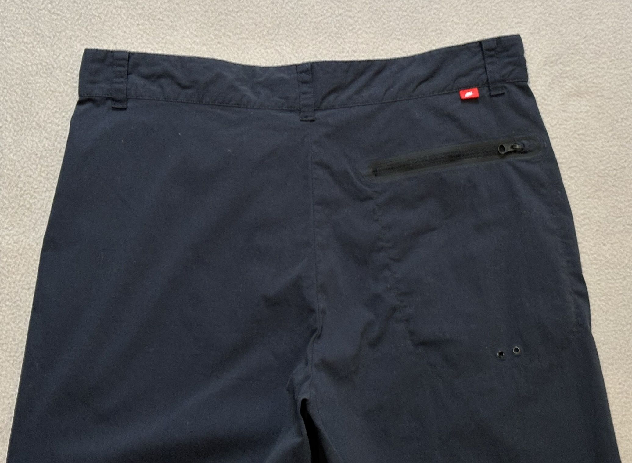 Nike Nike Black shorts Medium Size US 33 - 9 Thumbnail