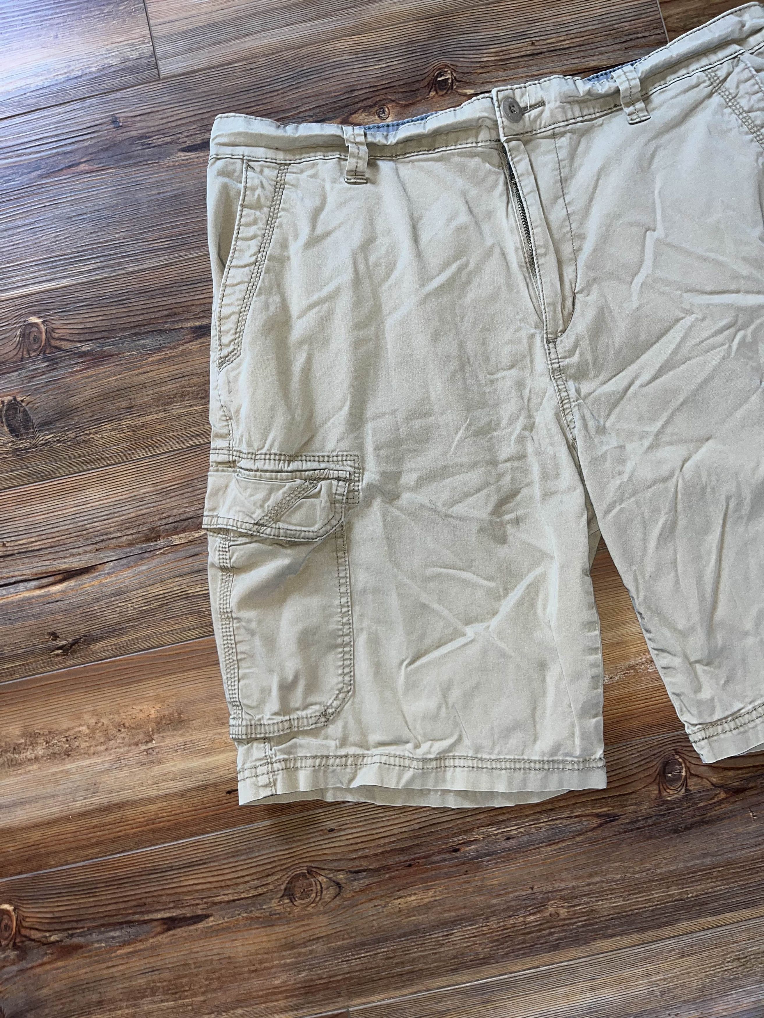UNIONBAY Y2K Baggy Union Bay Khaki Cargo Shorts Size US 36 / EU 52 - 2 Thumbnail