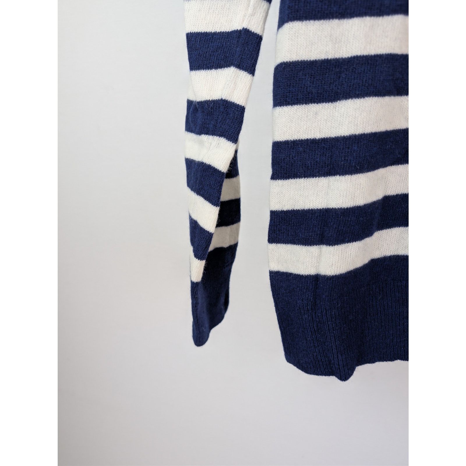 A.P.C. o1rshd1 CC20 Men's Ismael Striped Crew Knit sweater in Navy Size US M / EU 48-50 / 2 - 14 Thumbnail