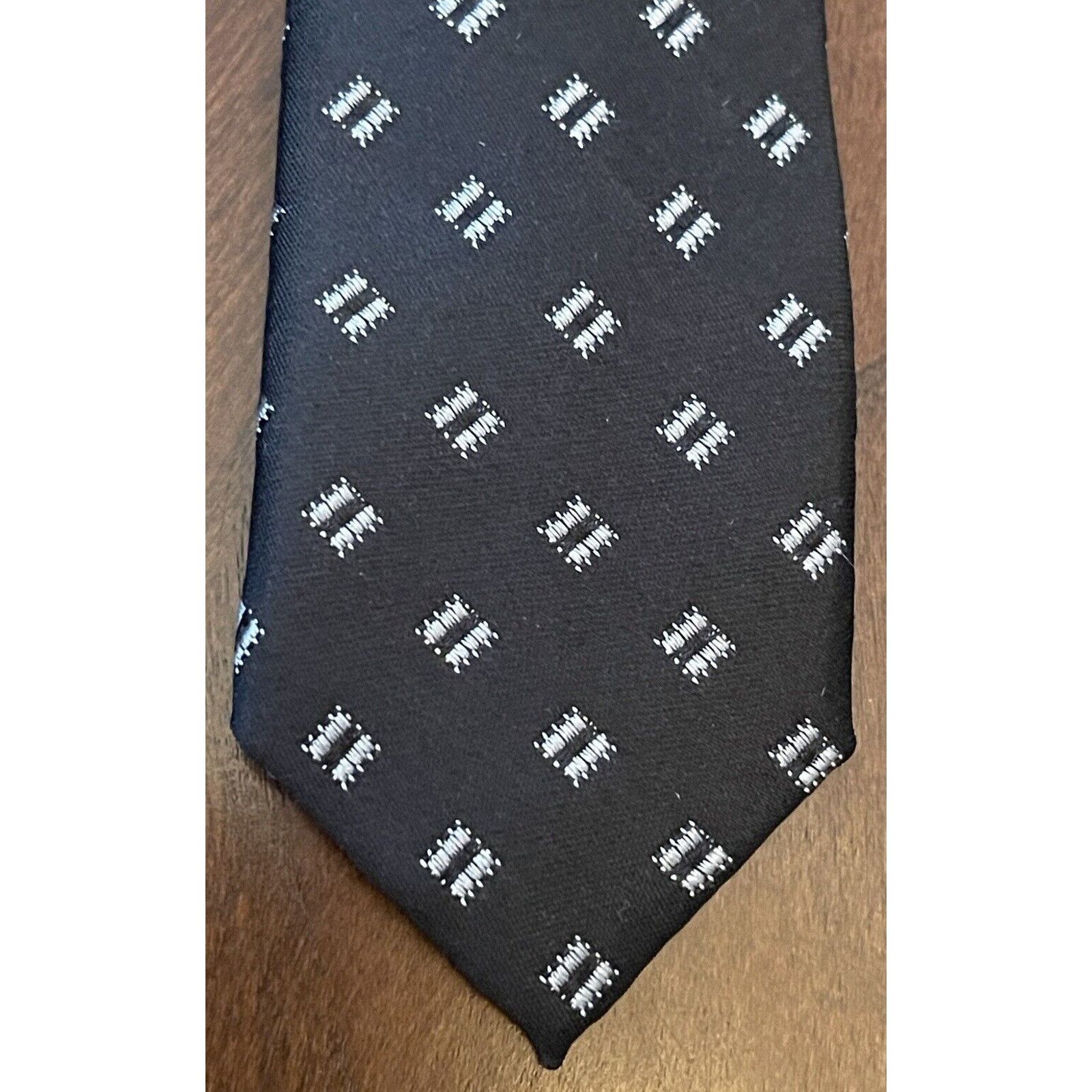 Michael Kors Michael Michael Kors Black Gray 100% Silk Made In China Size ONE SIZE - 6 Thumbnail
