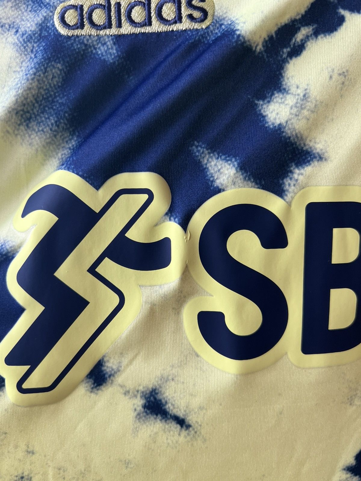 Adidas 2022/23 LEEDS UNITED AWAY SOCCER JERSEY FOOTBALL SHIRT Size US XL / EU 56 / 4 - 6 Thumbnail