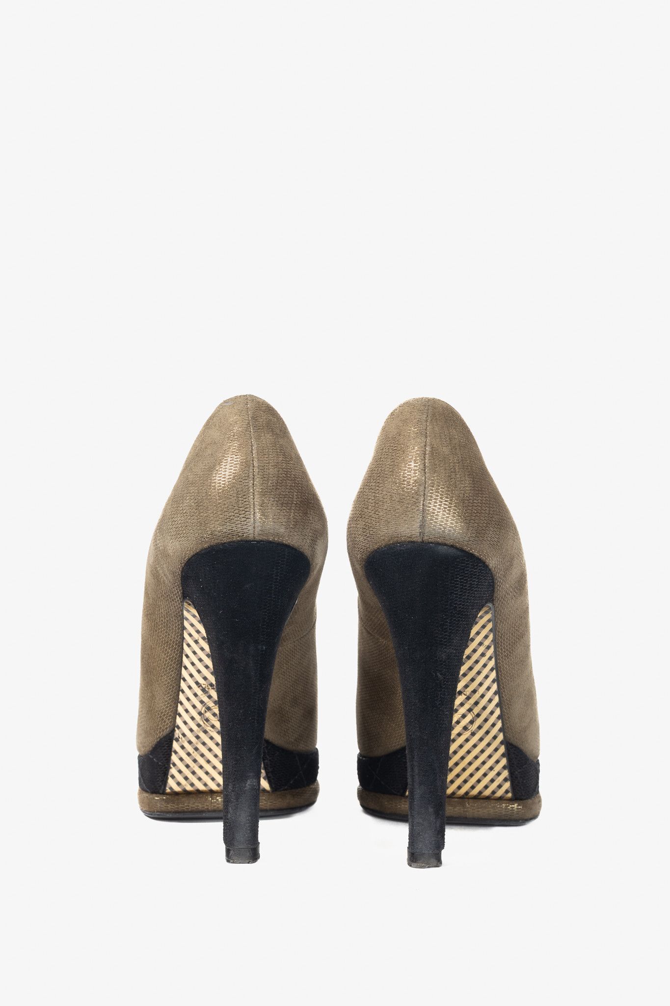 Chanel Chanel 12A Khaki & Noir Suede Cap-Toe Pumps Size US 6.5 / IT 36.5 - 3 Thumbnail