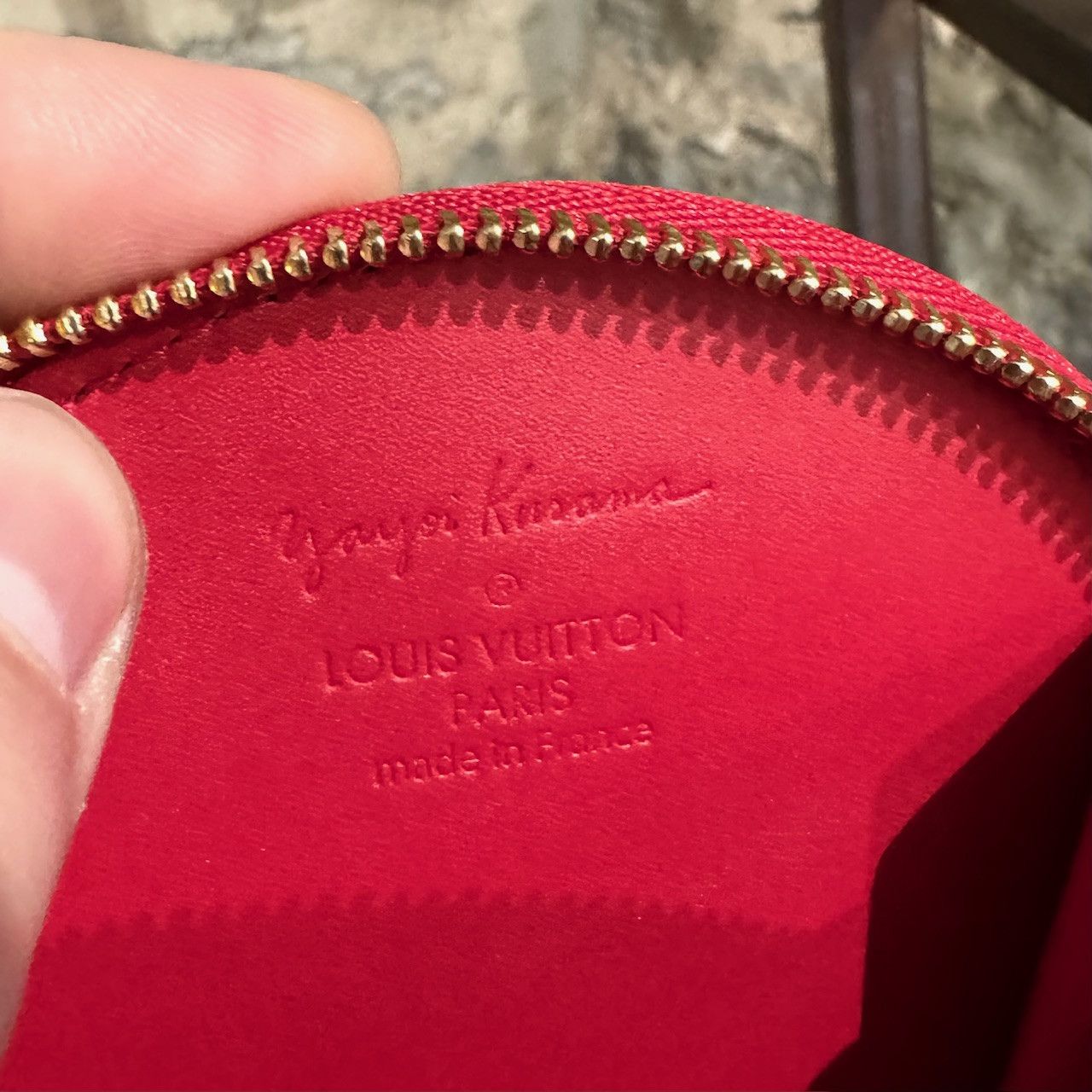 Louis Vuitton × Yayoi Kusama Louis Vuitton X Yayoi Kusama Red Vernis Dot Coin Purse Size ONE SIZE - 9 Thumbnail