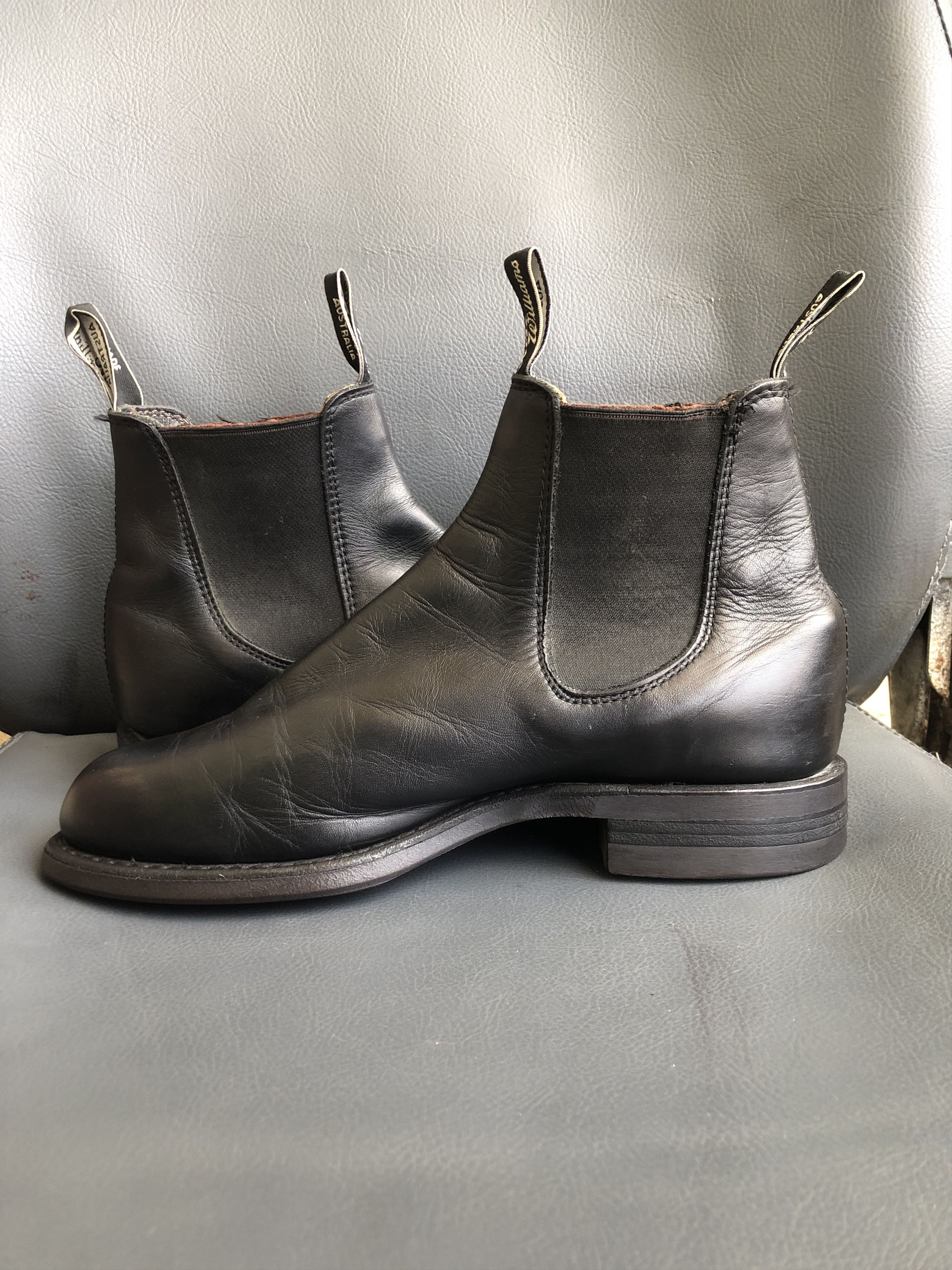 R.M. Williams R.M William’s Black Leather Women’s Chelsea Boot Size 4.5 G Size US 7 / IT 37 - 7 Thumbnail