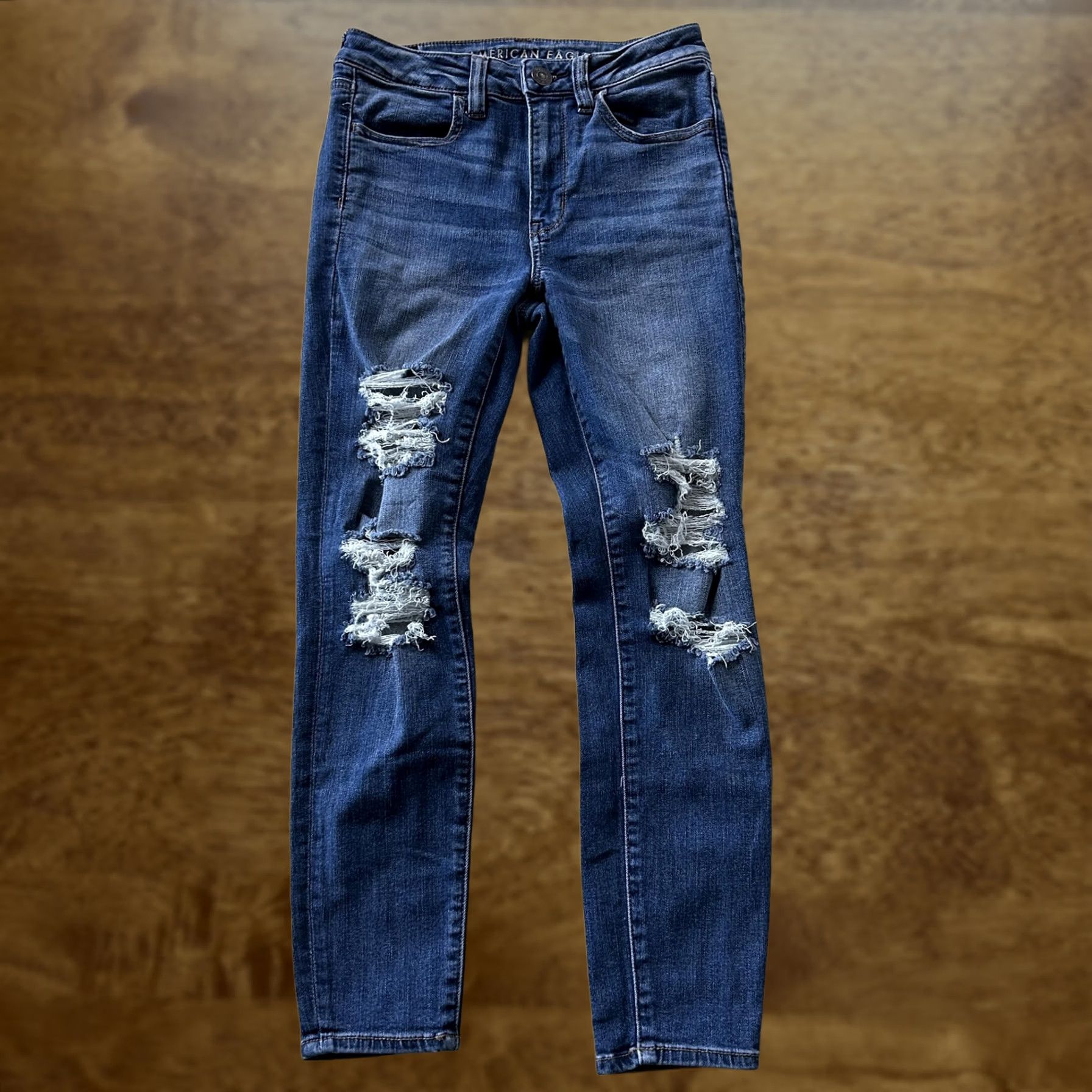 American Eagle Outfitters American Eagle Outfitters Womens 6 Short Blue Distressed Skinny Jeans Size 28" / US 6 / IT 42 - 1 Thumbnail
