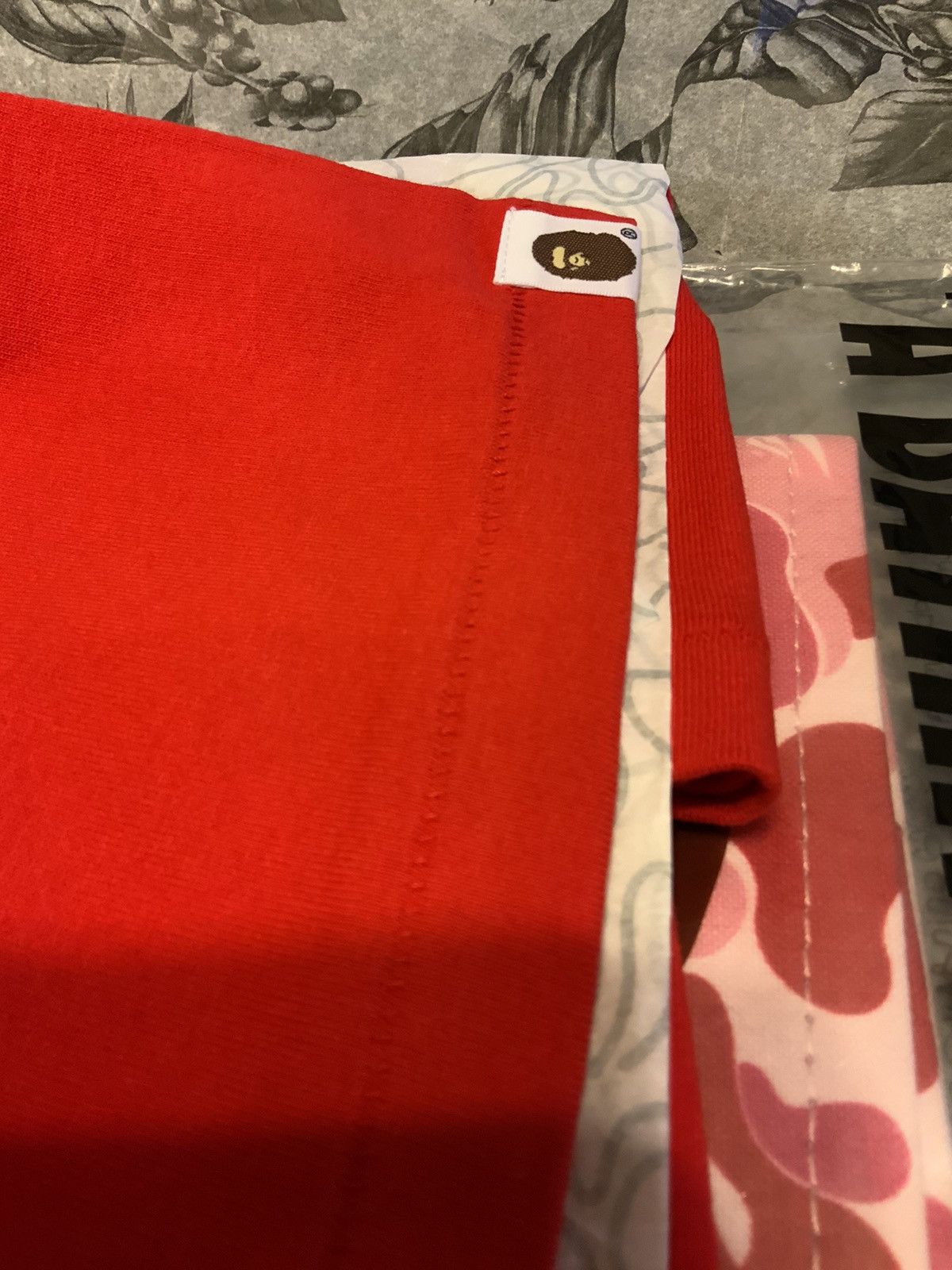 Bape A BATHING APE Side Shark Tee SIZE L Size US L / EU 52-54 / 3 - 4 Thumbnail