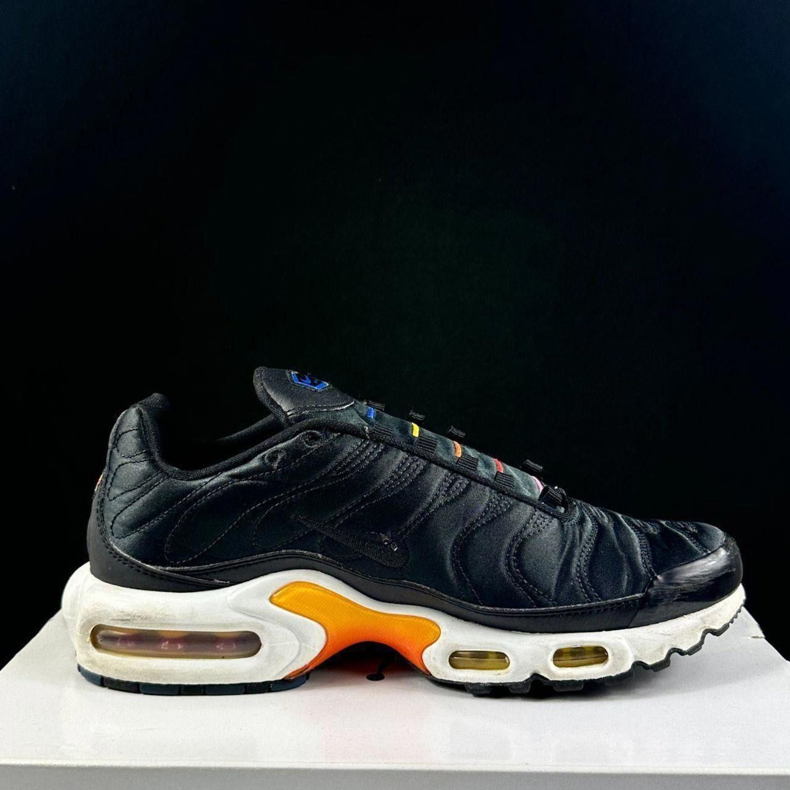 Nike 🌈 UNIQUE MULTI-STITCH BLACK NIKE TNs 🌈 Size US 8.5 / IT 38.5 - 2 Thumbnail