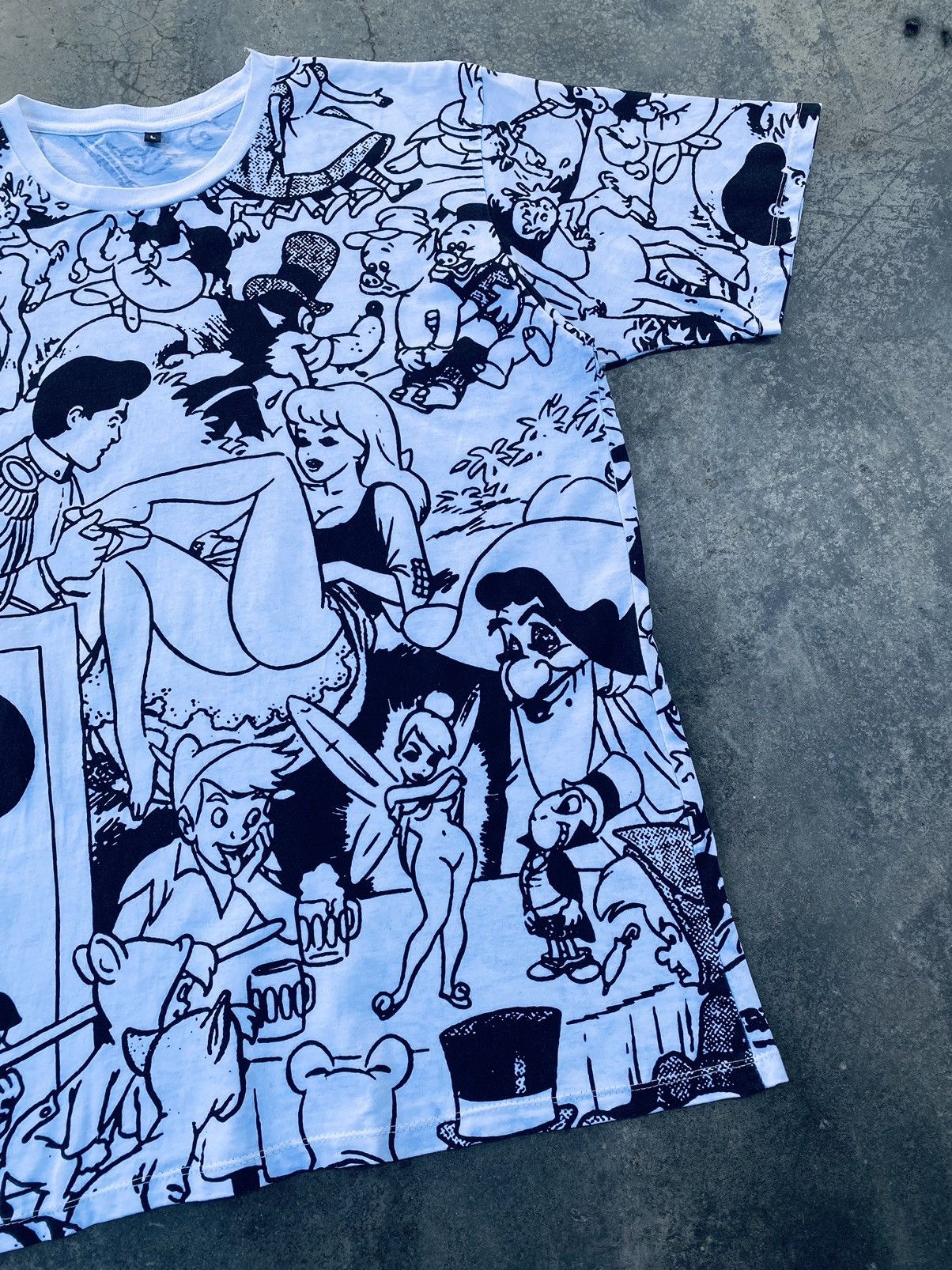 Vintage Vintage Over Print Cartoon Tees Size US L / EU 52-54 / 3 - 3 Thumbnail