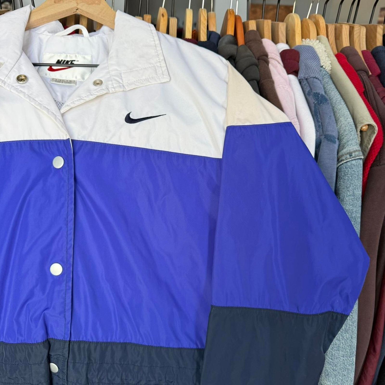 Nike Vintage 90s Nike Wind Breaker With Button Up Closure Size US S / EU 44-46 / 1 - 3 Thumbnail