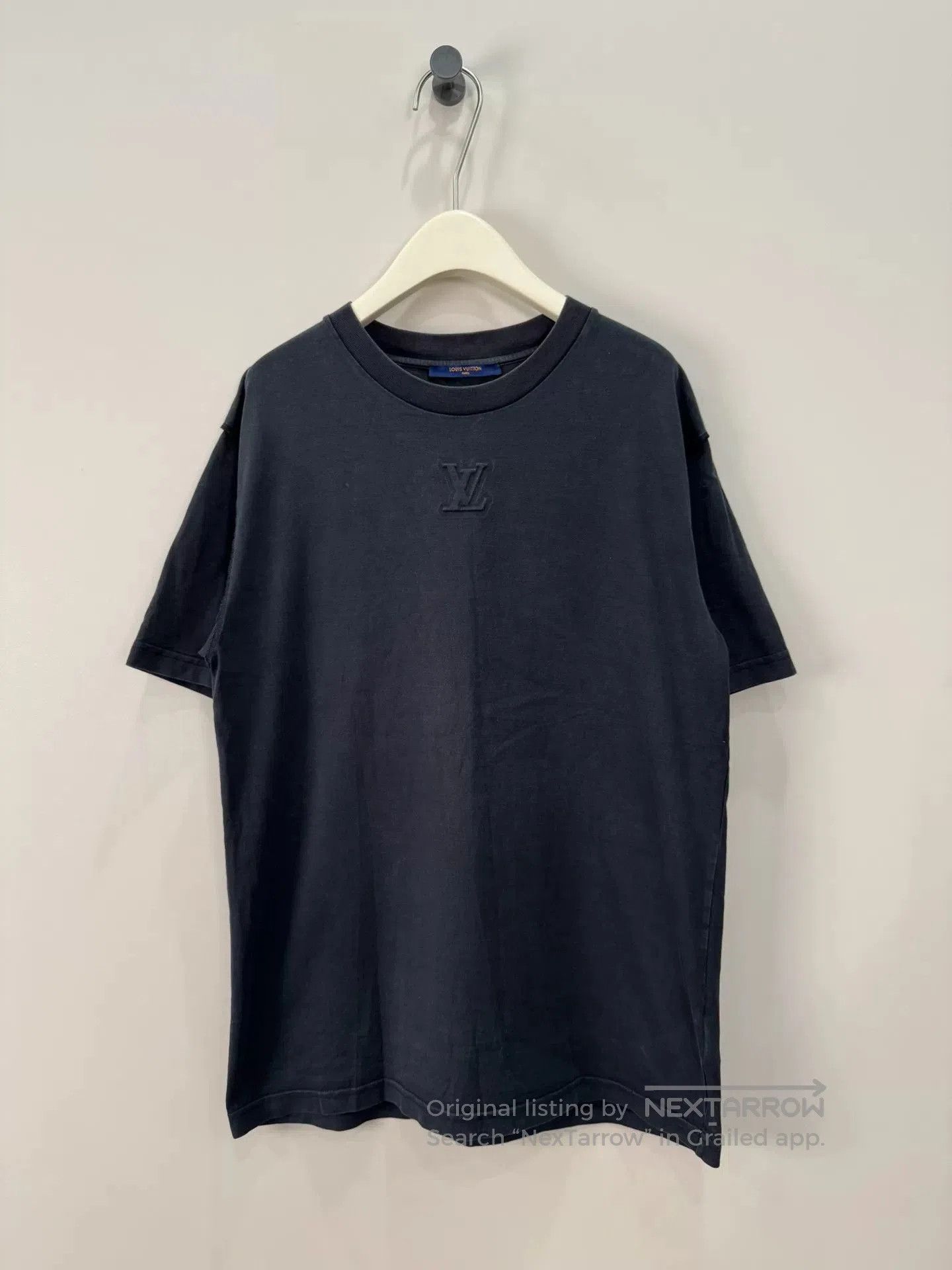 Louis Vuitton louis vuitton embossed logo black t-shirt xl. Size US XL / EU 56 / 4 - 1 Thumbnail