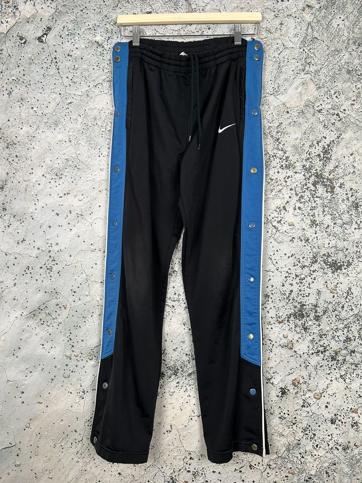 Nike × Vintage Vintage Nike 90s Sweatpants Swoosh Nylon Drill Gorpcore Size US 36 / EU 52 - 1 Thumbnail