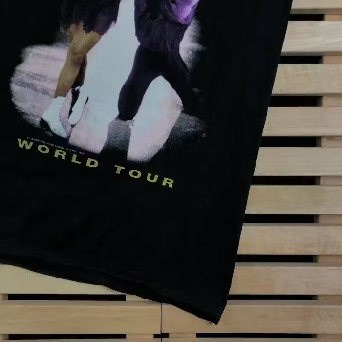 Band Tees × Vintage Vintage Torvill Dean 1995 World Tour Size M Face The Music Size US M / EU 48-50 / 2 - 3 Thumbnail