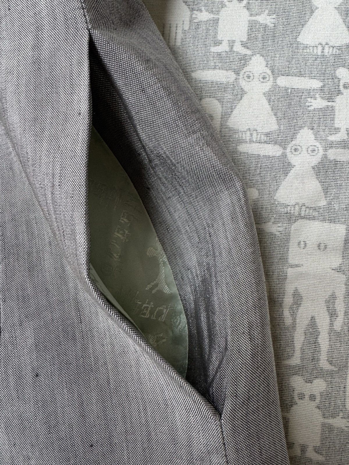 Alexander McQueen Alexander McQueen SS99 Silver Blazer & Skirt Suit Size L / US 10 / IT 46 - 10 Thumbnail