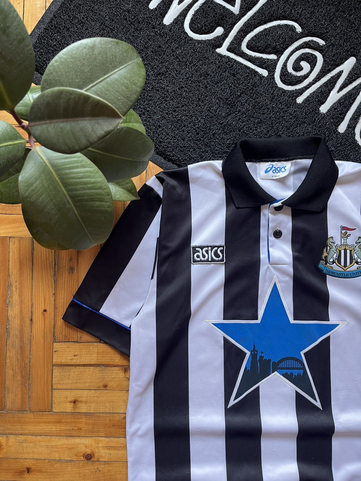 Asics Newcastle United 1993-1995 Home Football Asics Soccer Jersey Size US M / EU 48-50 / 2 - 2 Thumbnail