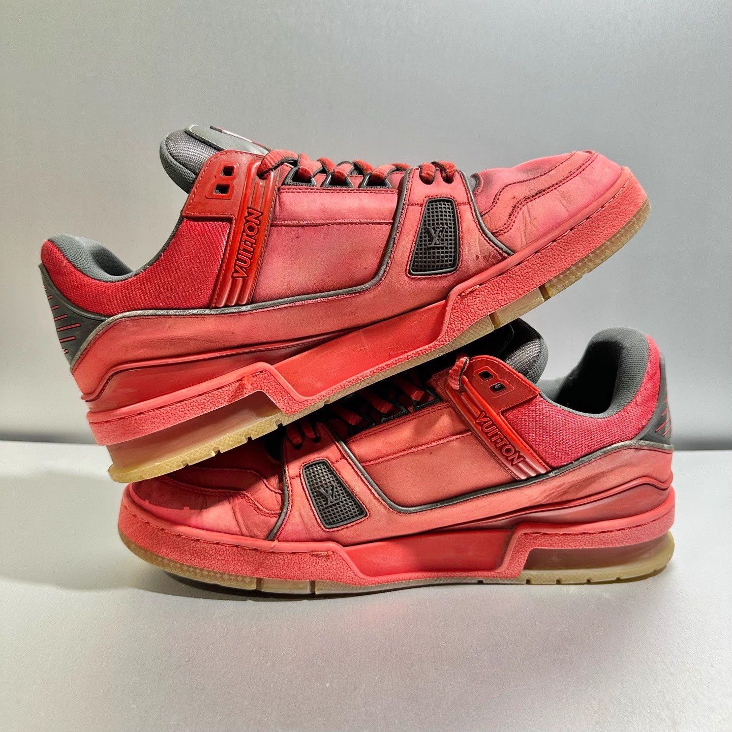 Louis Vuitton LV Trainer Red Lobster Sneakers 8.5/42.5 Size US 8.5 / EU 41-42 - 4 Thumbnail