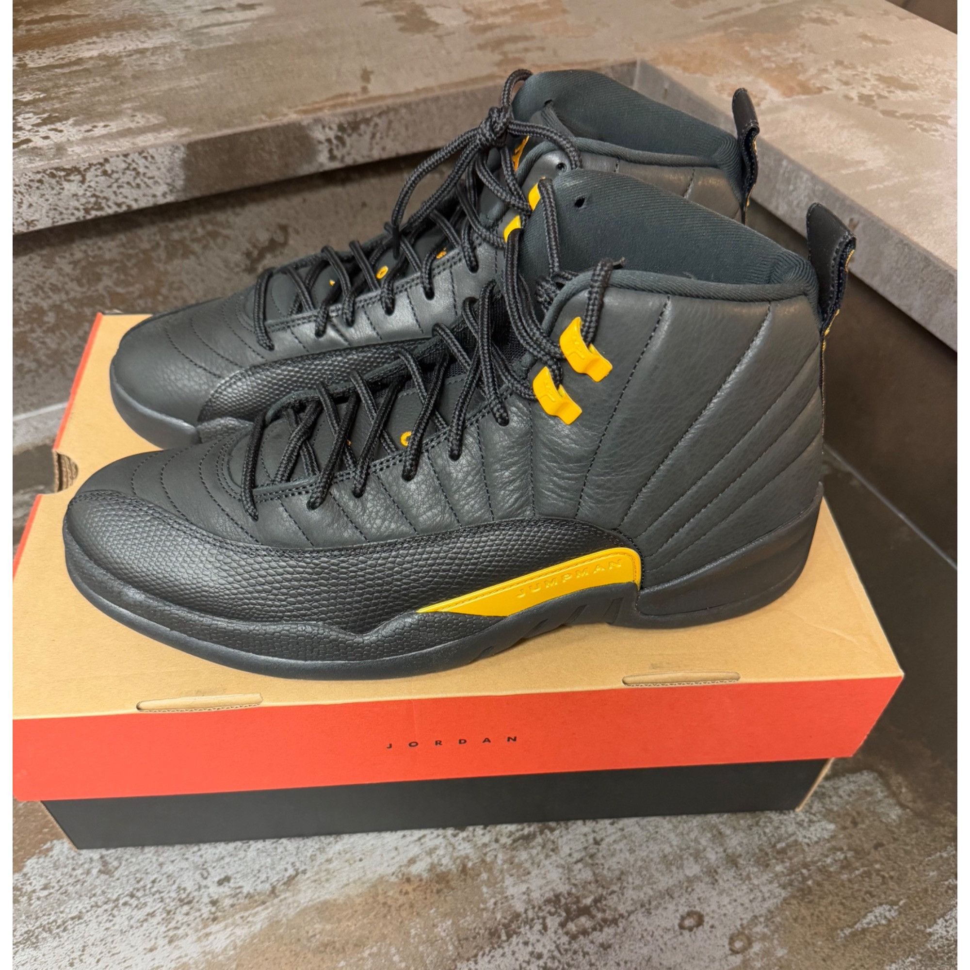 Jordan Brand Jordan 12 Retro Black Taxi Size 13- CT8013-071 Size US 13 / EU 46 - 4 Thumbnail