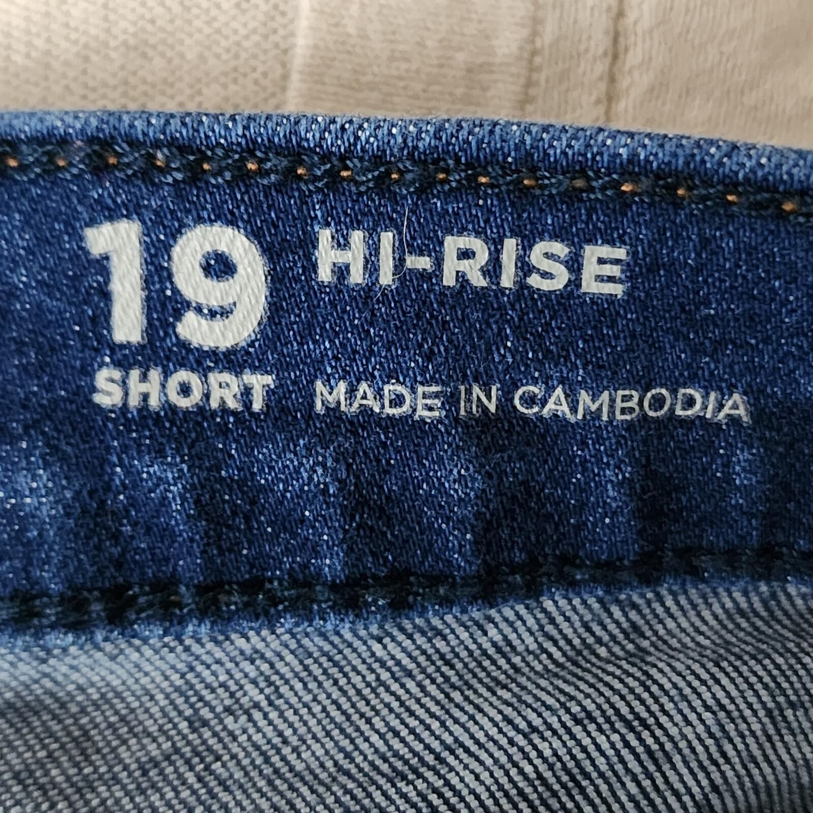 Other Distressed Dark Blue Denim Shorts with Rolled Hem Size 19 Size 32" / US 10 / IT 46 - 5 Thumbnail