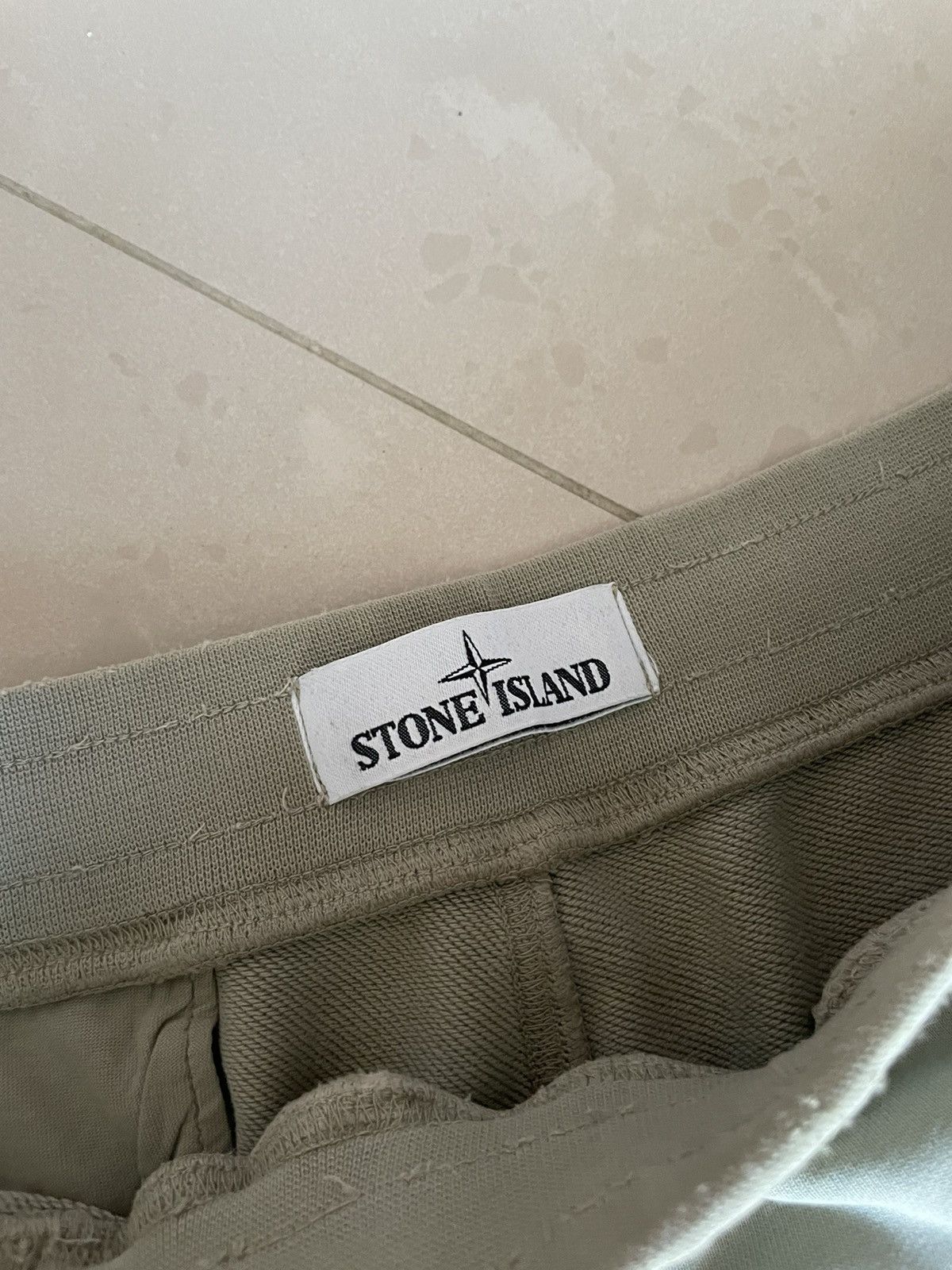 Stone Island Stone island cargo shorts Size US 32 / EU 48 - 4 Thumbnail