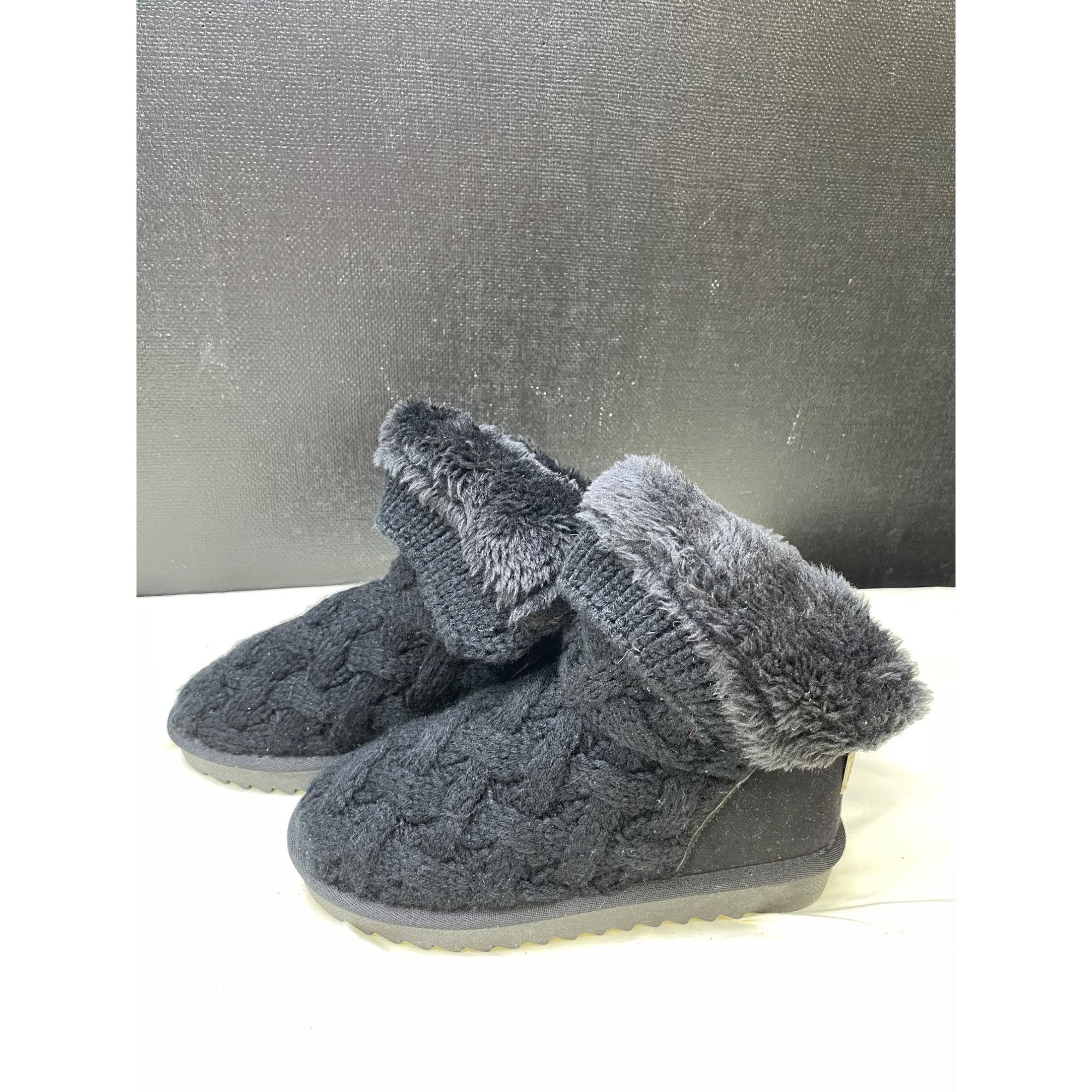 Other Podjerety Womens Black Knitted Fur Ankle Boots Size 7 SKU 67 Size US 7 / IT 37 - 2 Thumbnail
