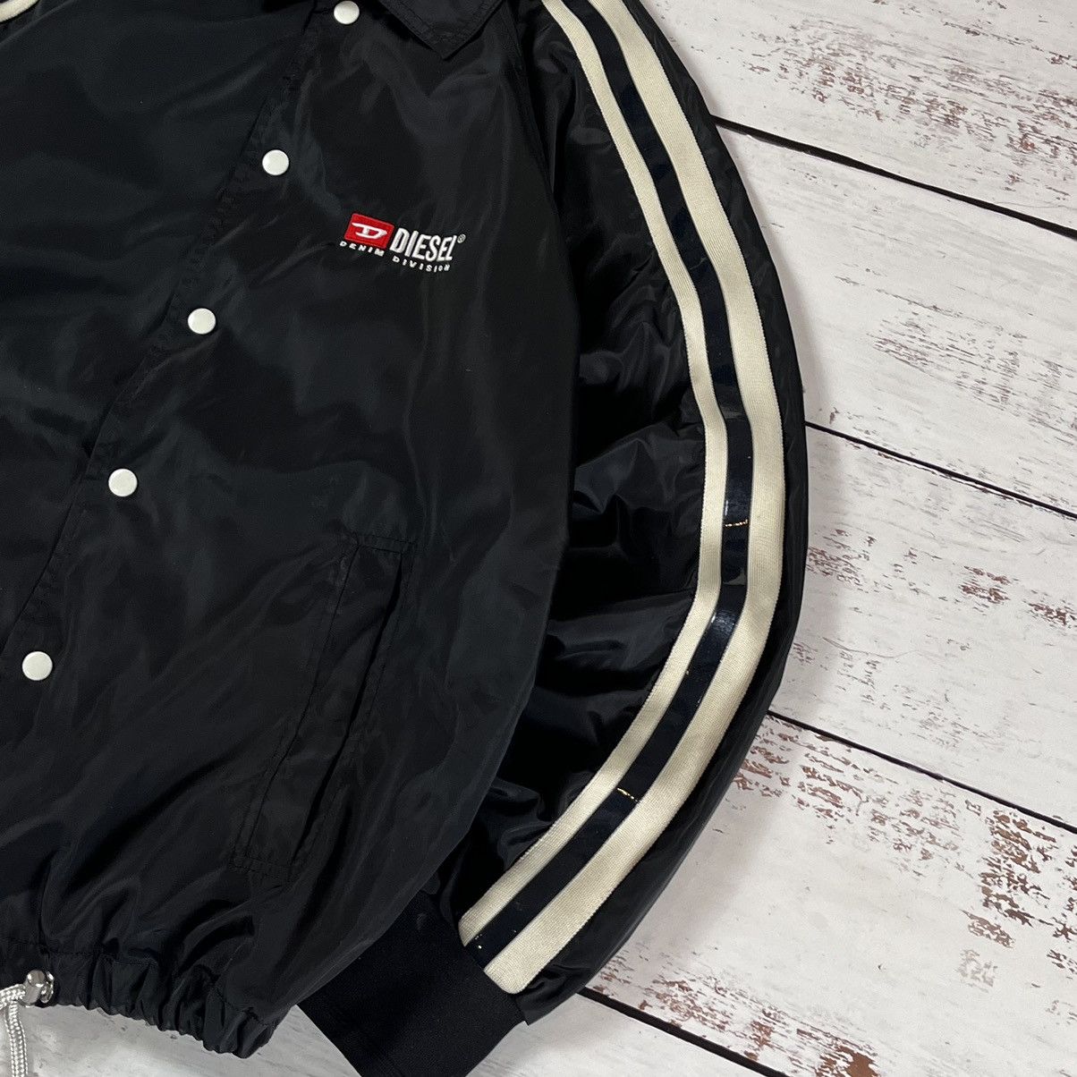 Diesel Windbreaker Diesel J-Akito Relahed Fit Black Zip Jacket Y2K Size US S / EU 44-46 / 1 - 5 Thumbnail
