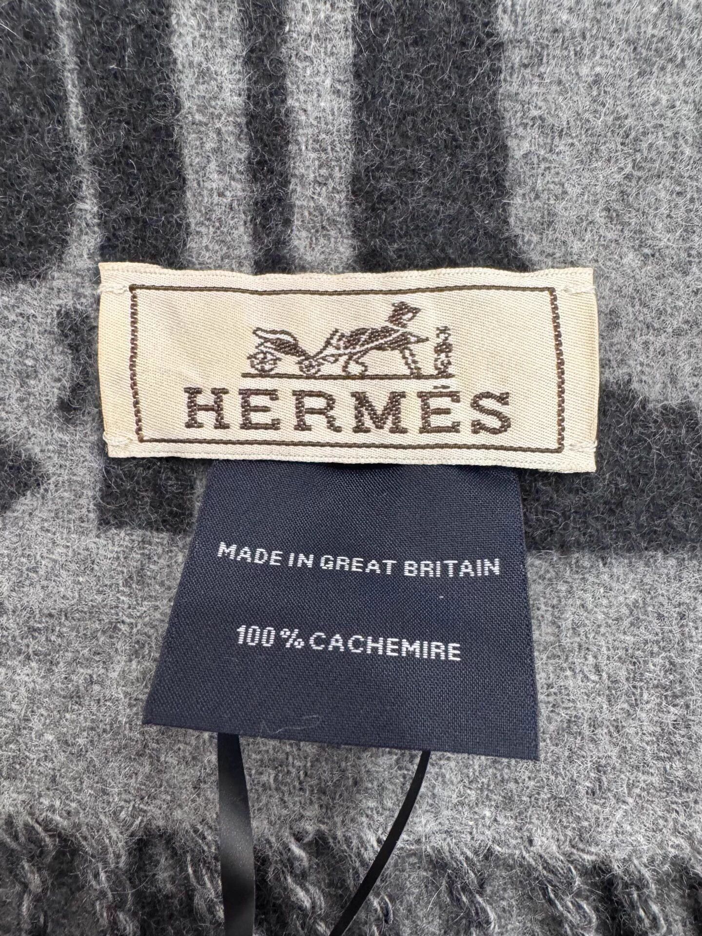Hermes Hermes Black & Gray Allover Horsebit Logo Cashmere Scarf Size ONE SIZE - 8 Thumbnail