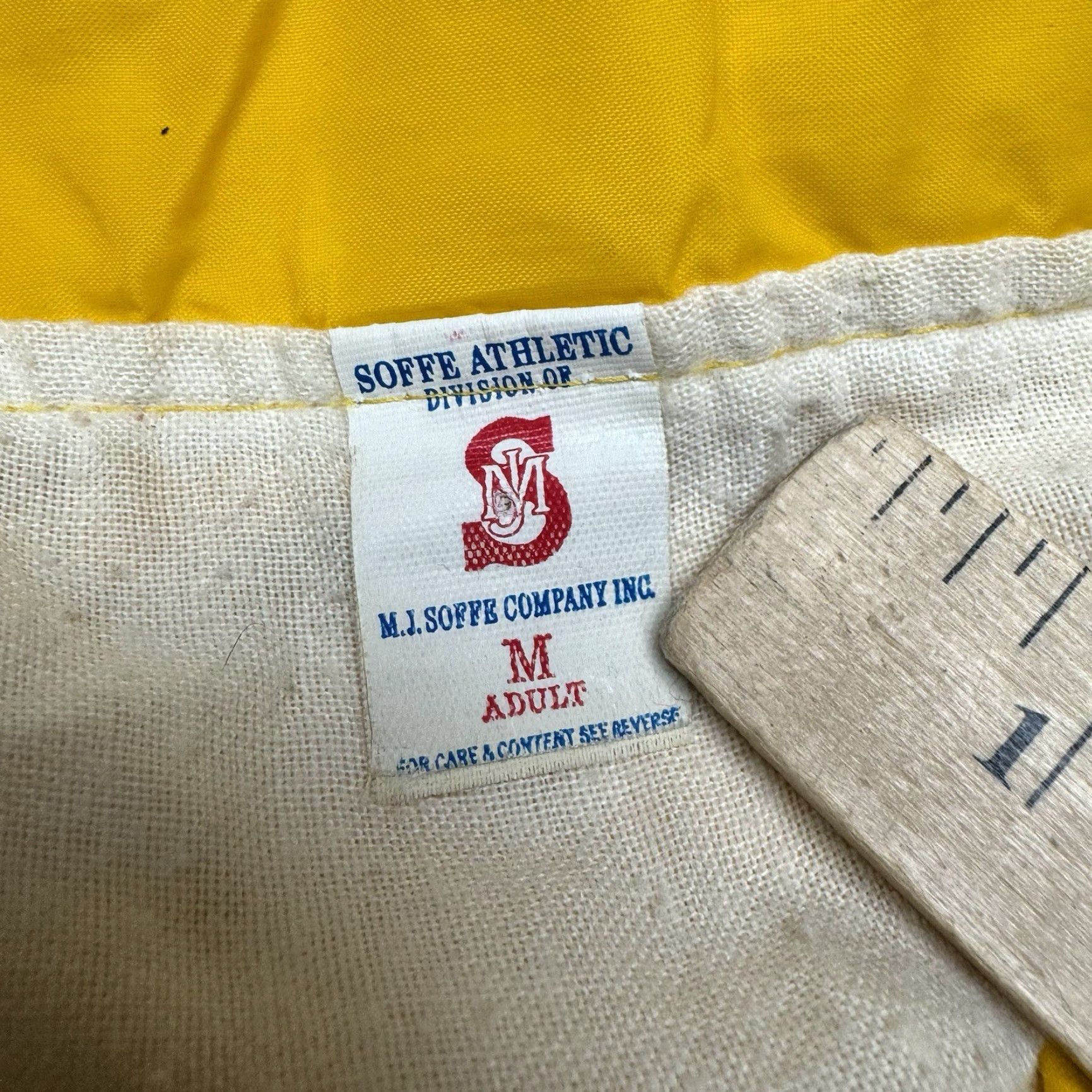 Soffe VINTAGE Soffe Athletic Jacket Mens M Yellow Windbreaker USMC Marine Corps Made USA Size US M / EU 48-50 / 2 - 3 Thumbnail