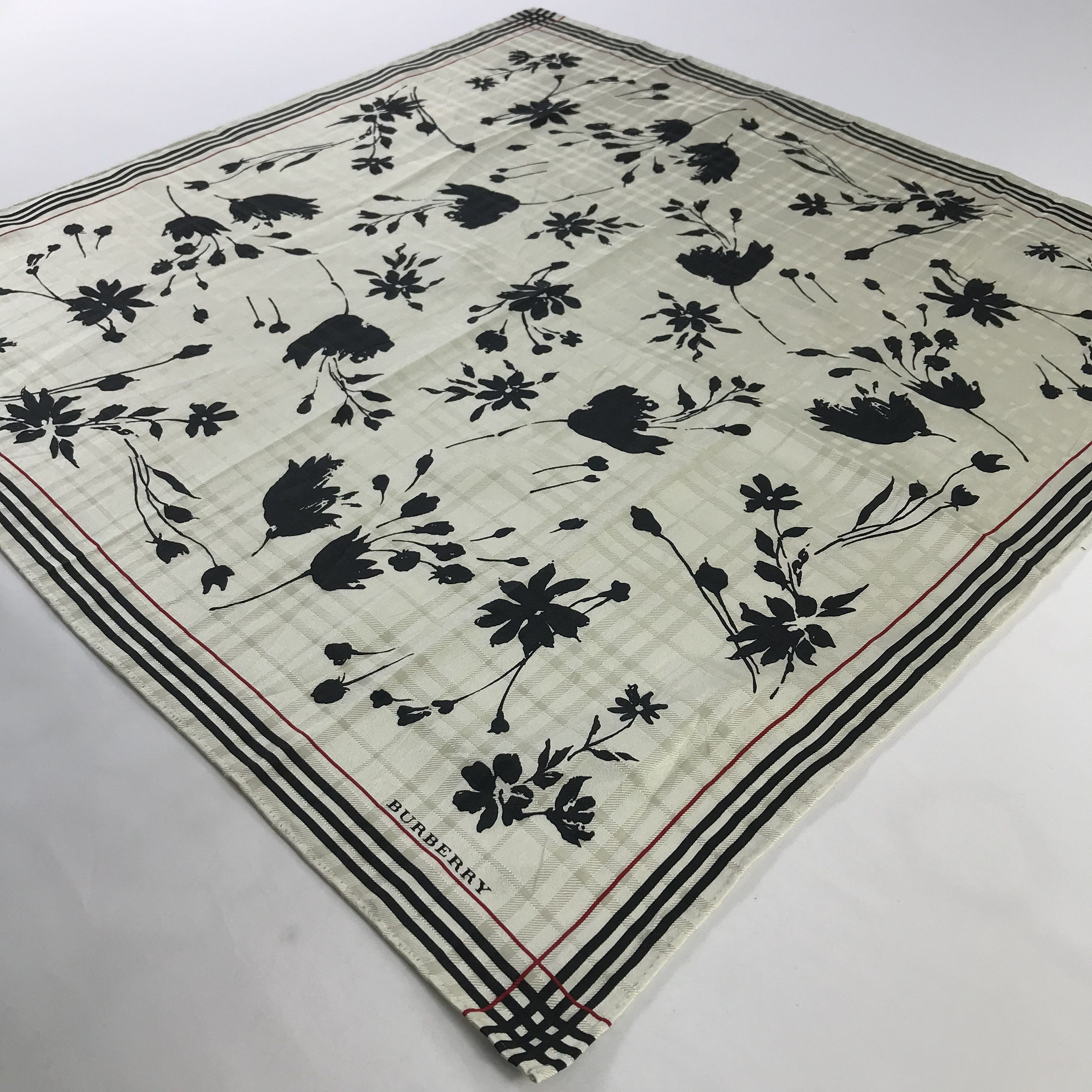 Burberry Burberry Bandana / Handkerchief / Neckerchief - S1192 Size ONE SIZE - 4 Thumbnail