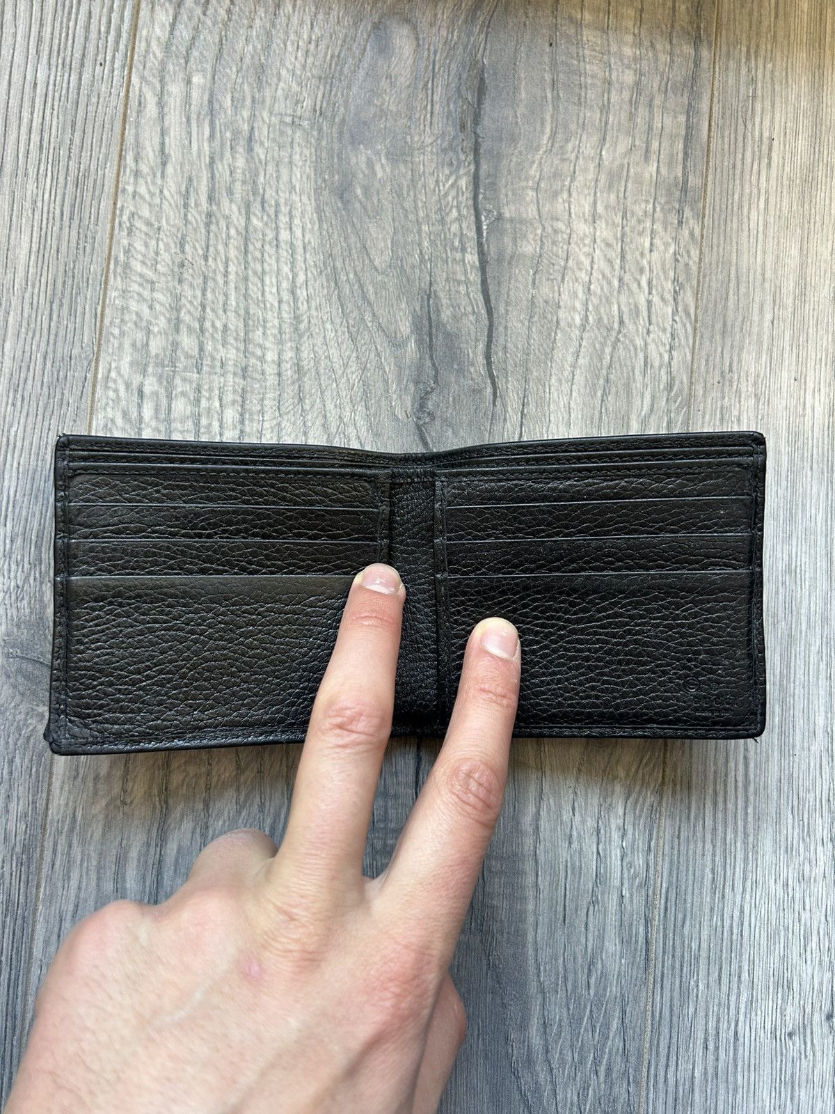 Gucci Gucci Bifold Wallet with Stripe Detail and Card Slots Size ONE SIZE - 4 Thumbnail