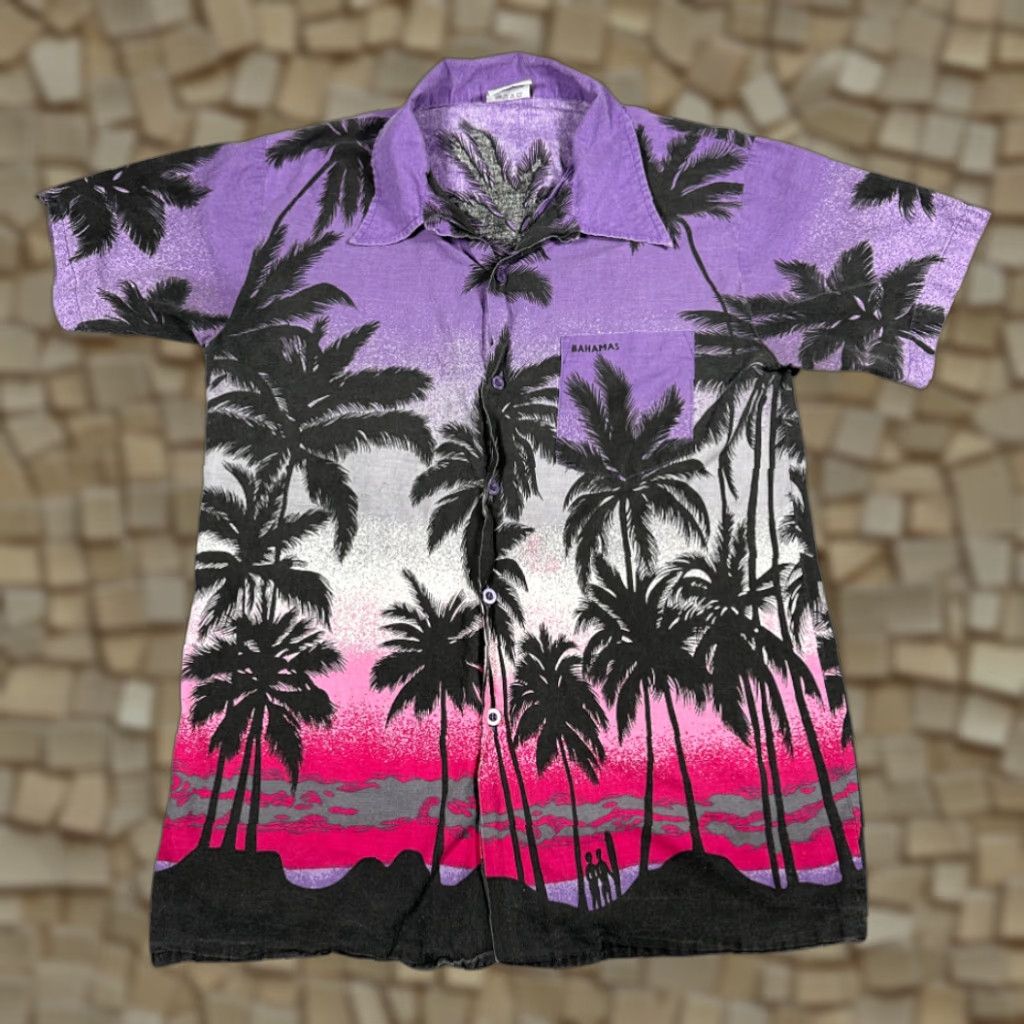 Vintage VINTAGE Island Dreams Purple Palm Trees 90s Shirt Adult SMALL Graphic Print Pocket Front Button-Up Size US S / EU 44-46 / 1 - 1 Thumbnail