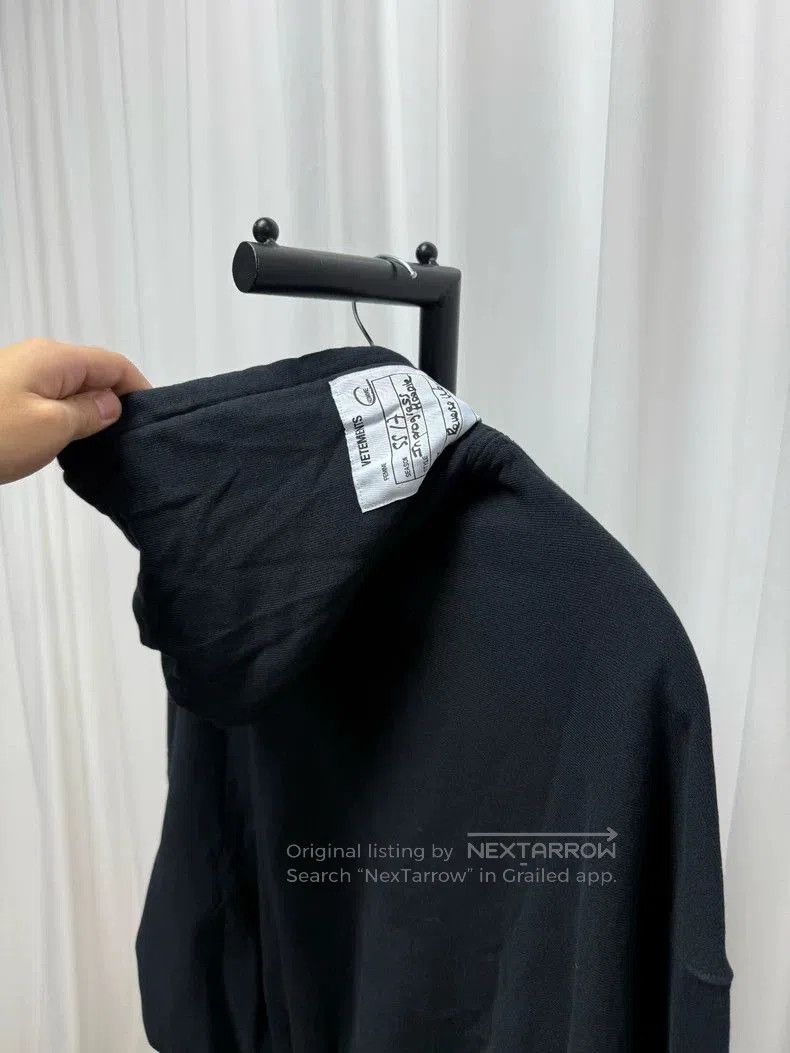 Vetements vetements x champion black cropped hoodie . Size US L / EU 52-54 / 3 - 7 Thumbnail