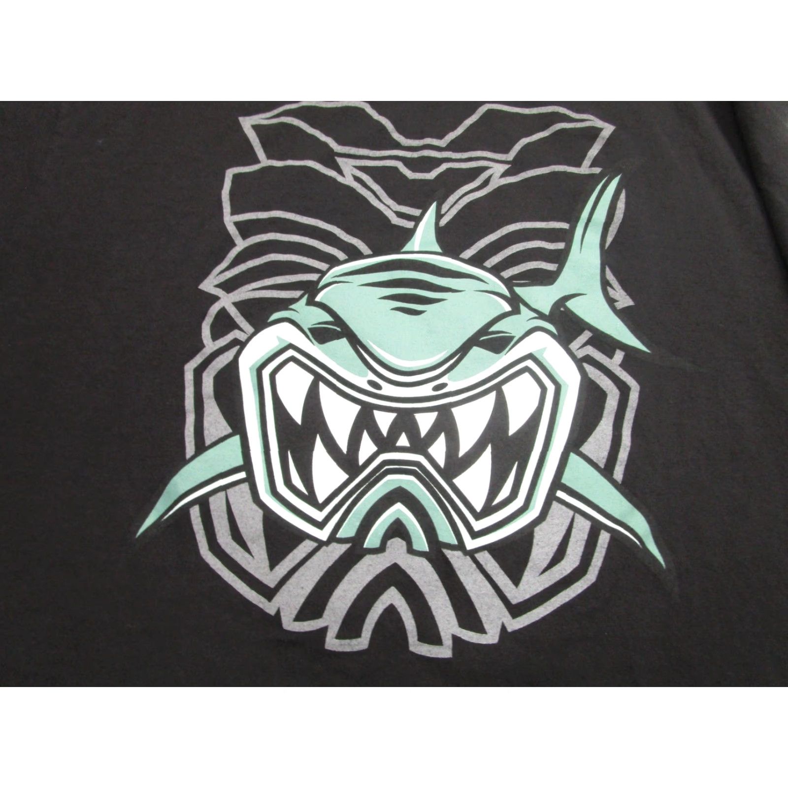 Vintage PINEAPPLE CLAN Black Shark Tiki Graphic Shirt Adult Large Short Sleeve Surf Beach Mens Size US L / EU 52-54 / 3 - 4 Thumbnail