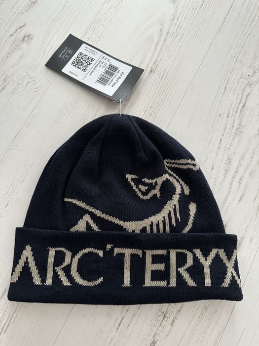 Arc Teryx NWT Arc teryx Bird Word Toque (Black