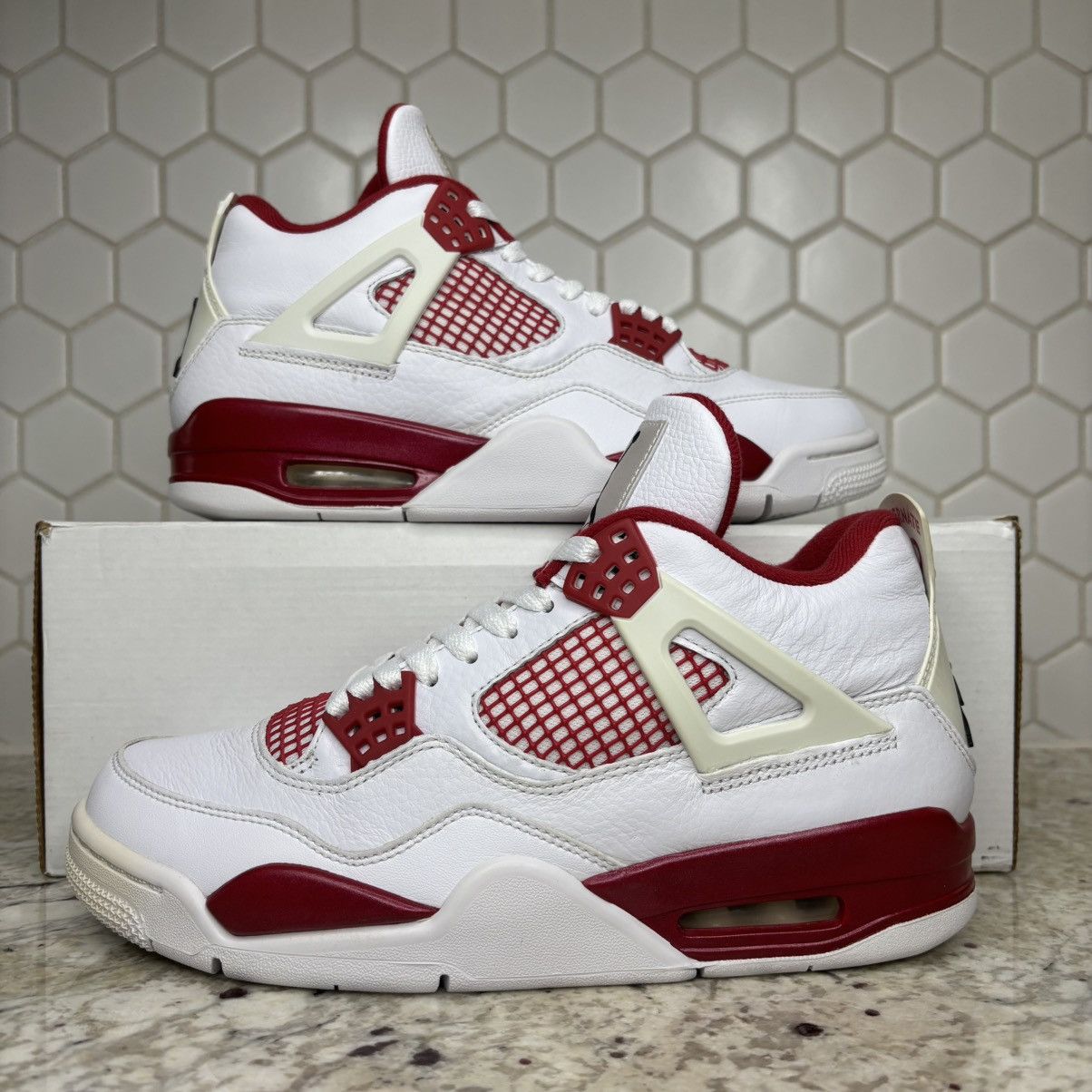 Jordan Brand Size 8-Jordan 4 Retro Alternate 89 CLEAN NO BOX Size US 8 / EU 41 - 1 Thumbnail