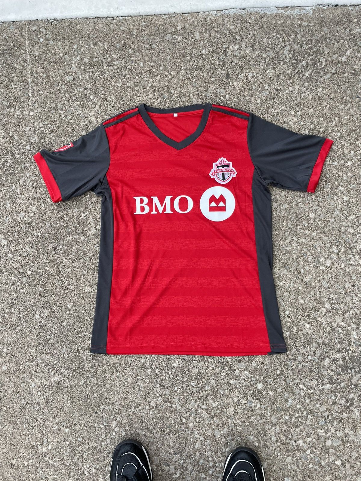 Other Toronto FC BMO soccer jersey Size US S / EU 44-46 / 1 - 1 Thumbnail