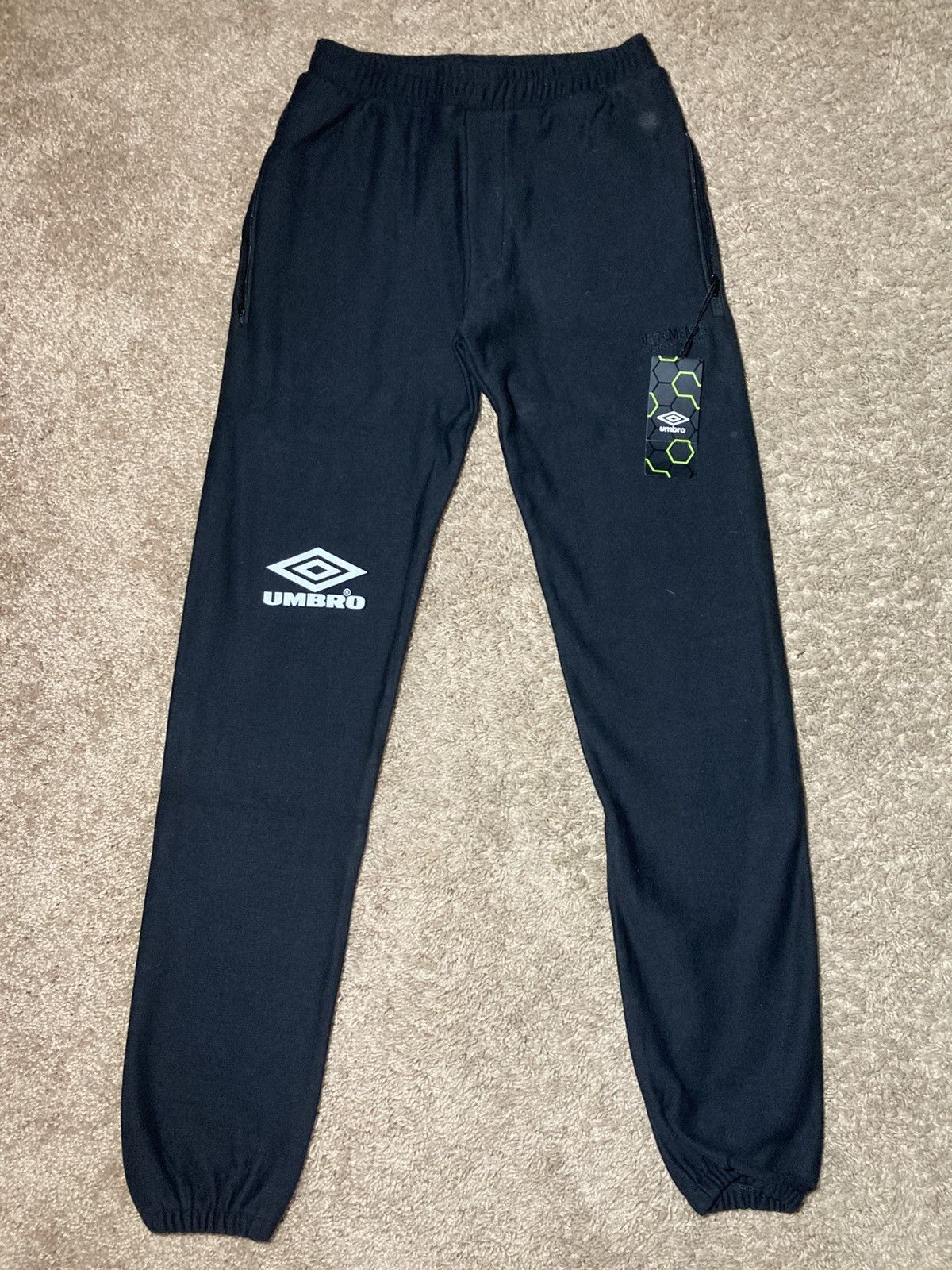 Vetements SS18 Vetements Umbro Logo Sweatpants Small 2018 Demna Sport Size US 30 / EU 46 - 2 Thumbnail