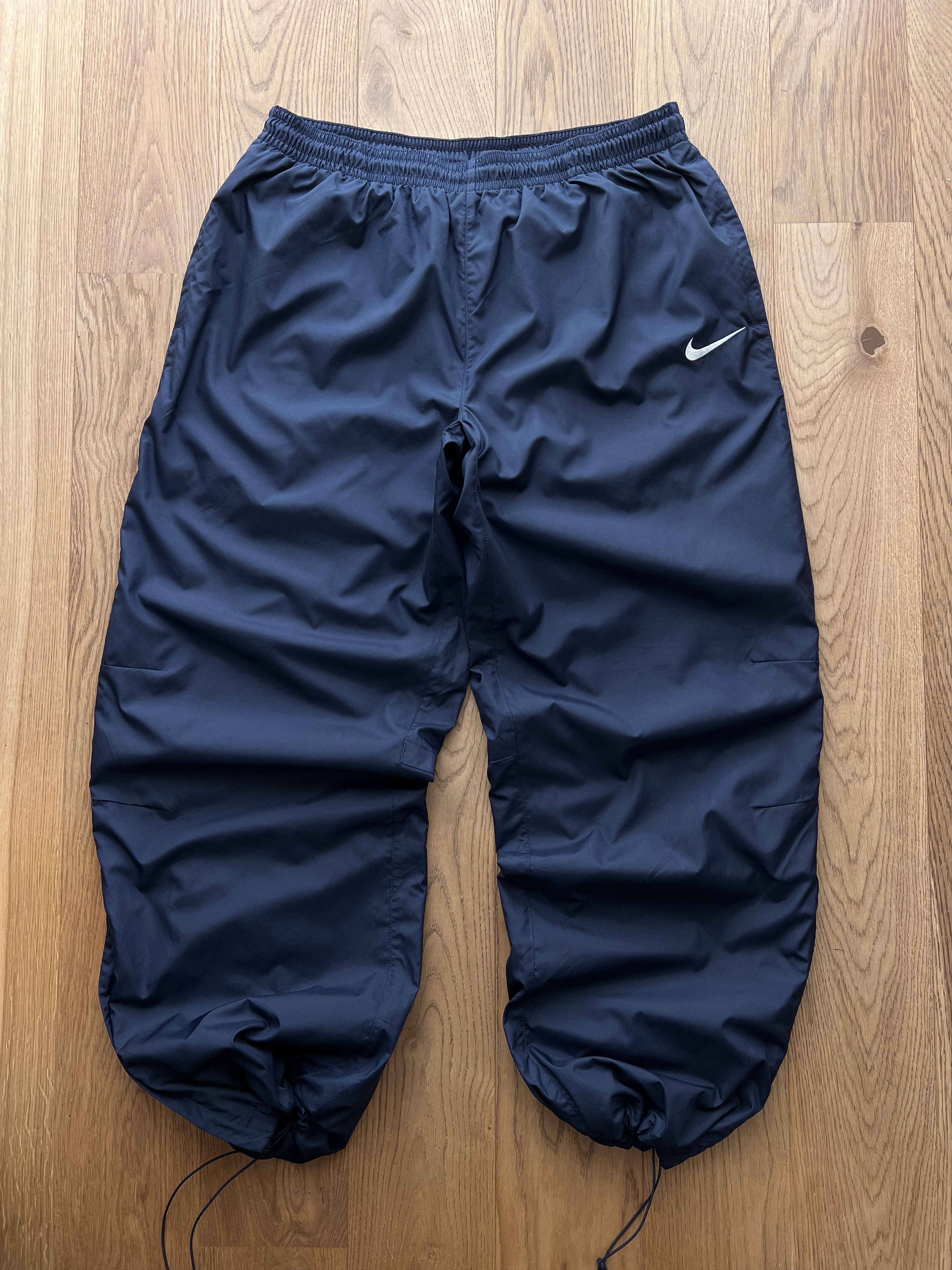Baggy Nike 2000s wide nylon track pants rap hip hop swoosh