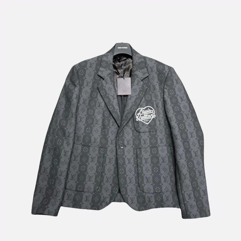 Louis Vuitton louis vuitton Love Embroidered Suit 2501-Nextarrow Size 48R - 1 Thumbnail