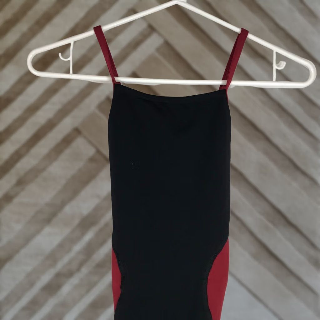 Speedo Speedo Endurance+ Womens One Piece Swimsuit Black Red Size 6/32 Flyback Size ONE SIZE - 1 Thumbnail