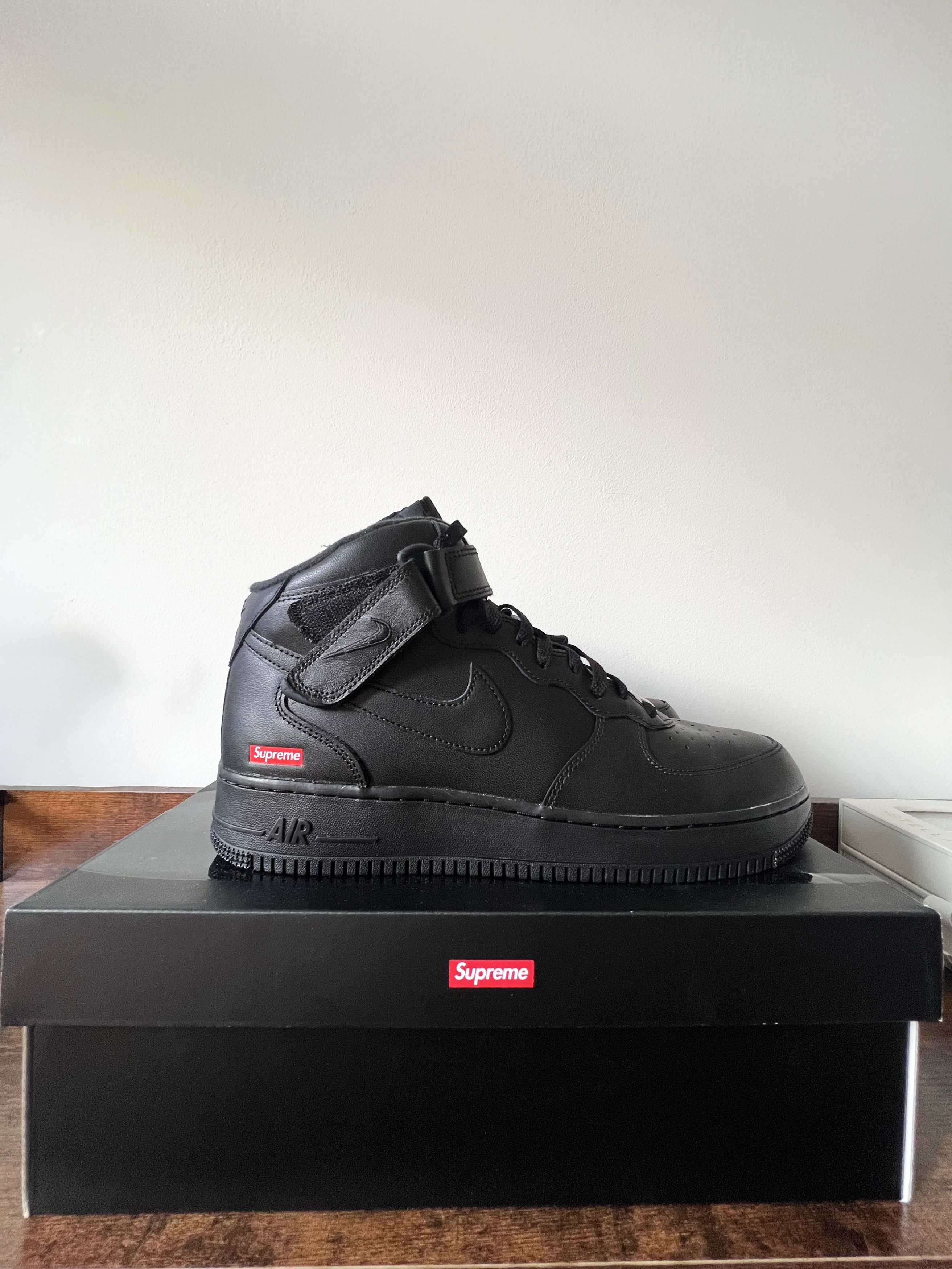 Supreme Brand New - Supreme®/Nike® Air Force 1 Mid - 45.5 EUR Size US 11.5 / EU 44-45 - 2 Thumbnail