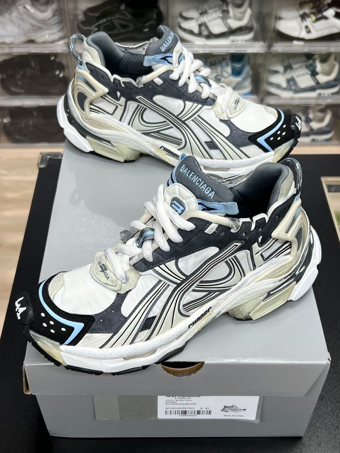Balenciaga Balenciaga Running White Lowtop Sneakers 8 Men Size US 8 / EU 41 - 1 Thumbnail