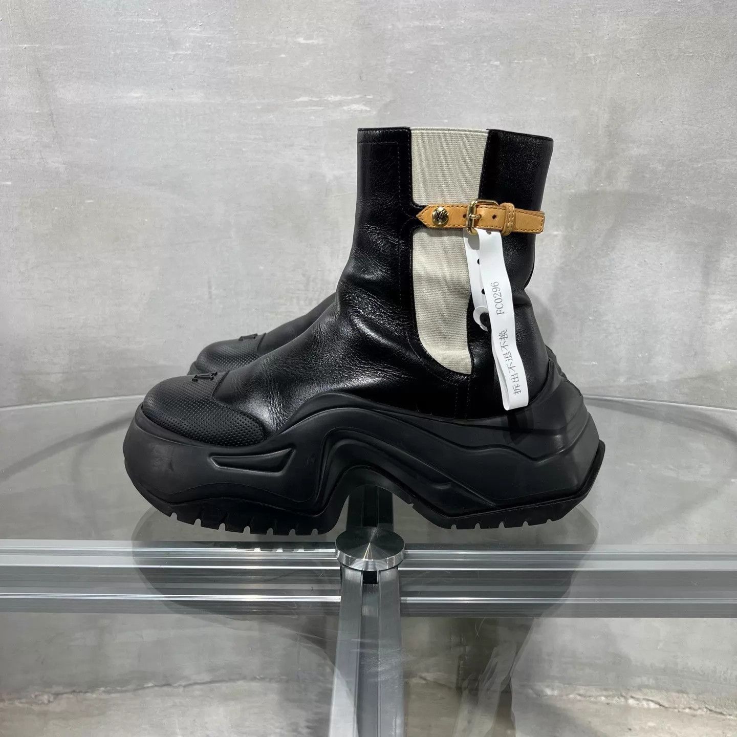 Louis Vuitton LV Archlight2.0 Black Leather Zipper Boots UK3.5 Size US 6 / IT 36 - 3 Thumbnail