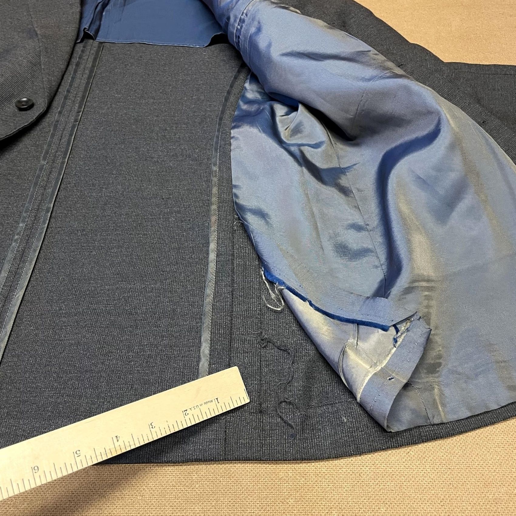Oscar De La Renta Oscar de la Renta Blazer Mens 44 Long Gray 100% Wool 3 Button Flap Pockets Lined Size 44R - 2 Thumbnail