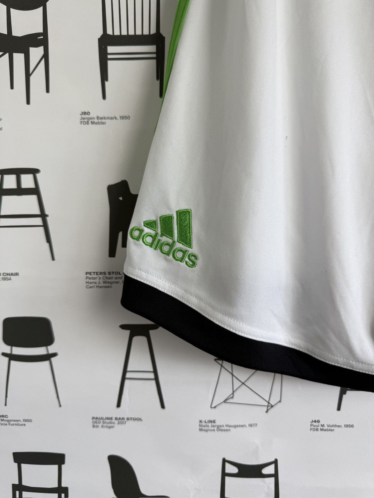 Adidas Adidas Wolfsburg football soccer shorts L sportswear gym Size US 34 / EU 50 - 3 Thumbnail