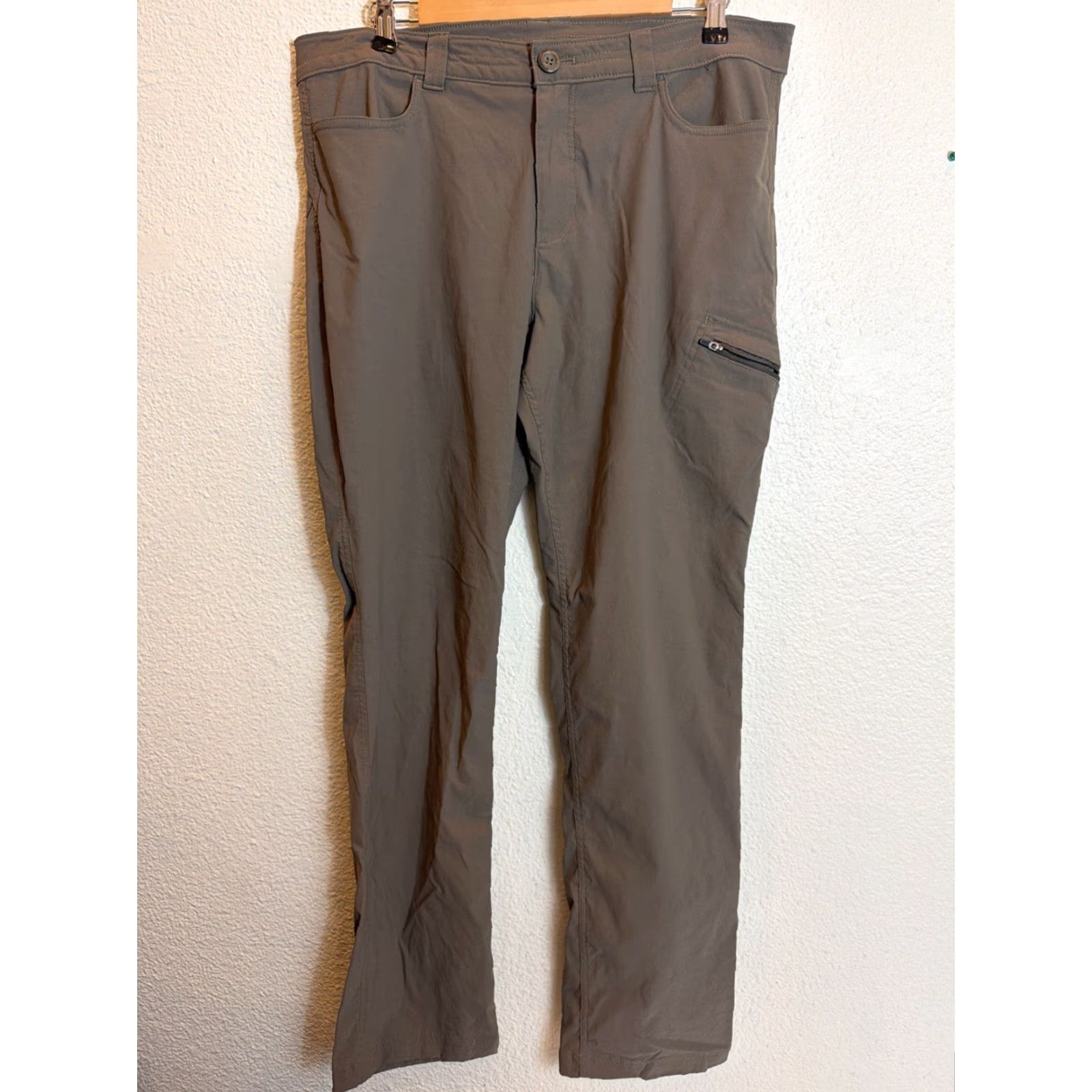 Eddie Bauer VINTAGE Eddie Bauer Women’s Cargo Pants Olive Nylon Spandex 36x31 Size 16 Womens Size 38" / US 16 / IT 52 - 2 Thumbnail