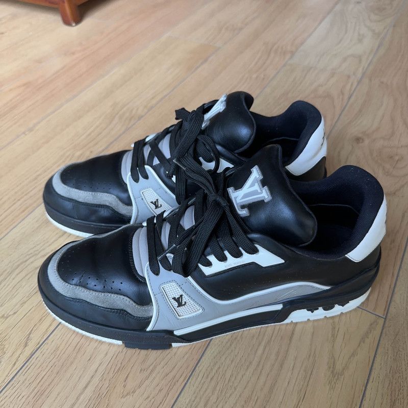 Louis Vuitton Black Low-Top Trainer Sneakers 0079