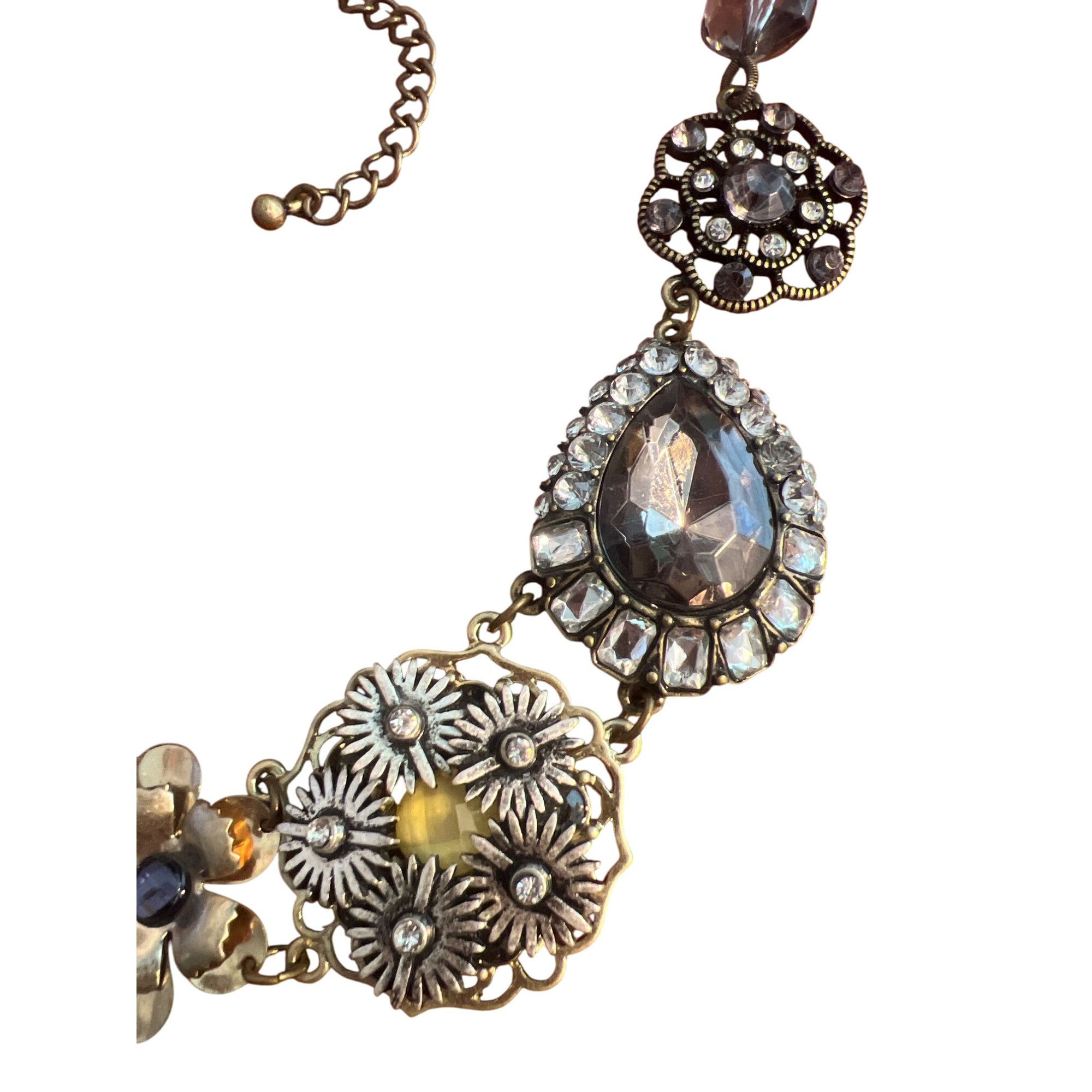 Other Lane Bryant Antique Gold Tone Statement Necklace Flower Bow Size ONE SIZE - 2 Thumbnail