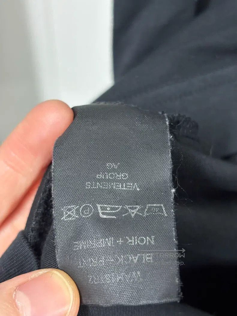 Vetements VETEMENTS Short Sleeve T-Shirt Size US L / EU 52-54 / 3 - 7 Thumbnail