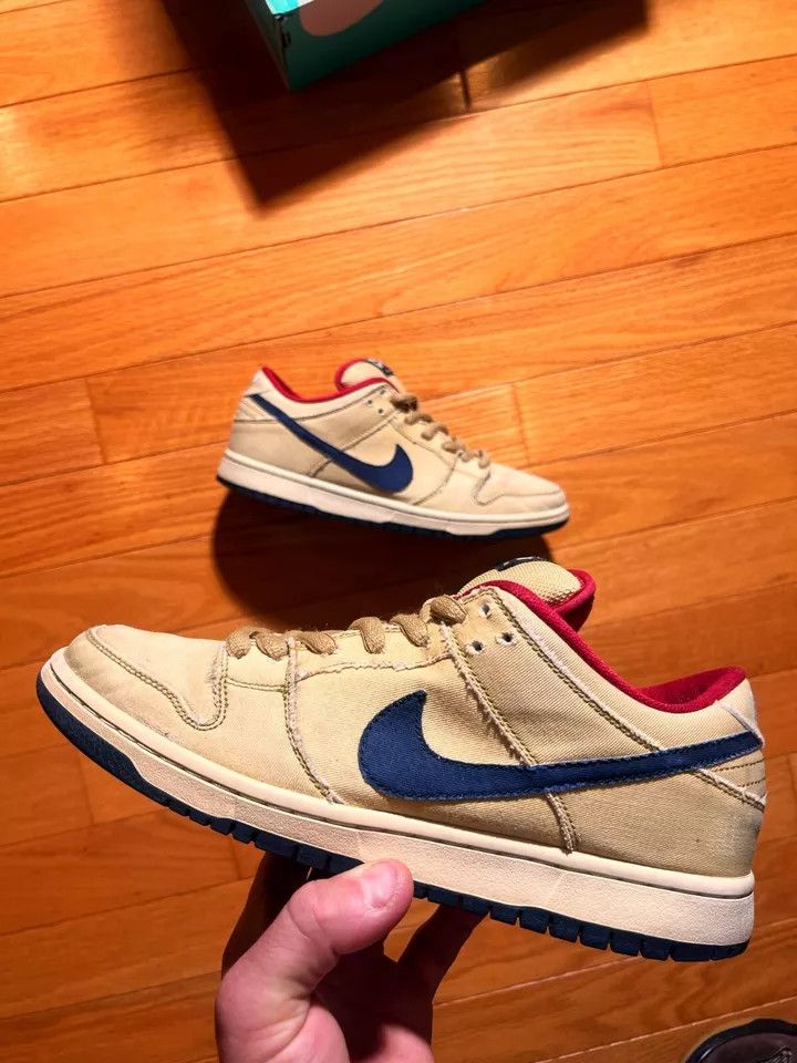Nike 1/24!! Nike SB Dunk Low "Gold Dust" Size 9 with Differences Size US 9 / EU 42 - 5 Thumbnail